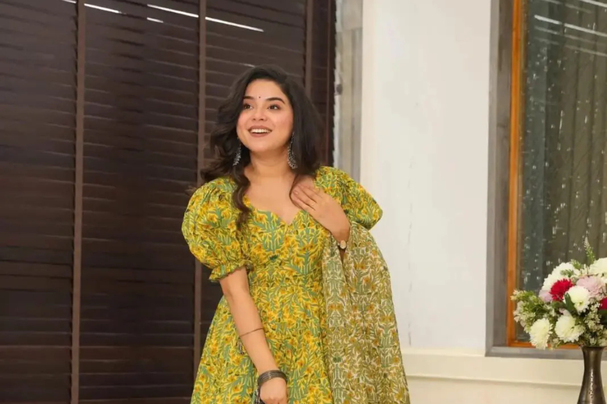 cotton haldi dress Haldi & Navratri special Mul-Mul Yellow Dress Step into festive elegance with our premium mul-cotton mul-mul dress in a vibrant haldi yellow shade. The neckline and sleeves are adorned with intricate ari