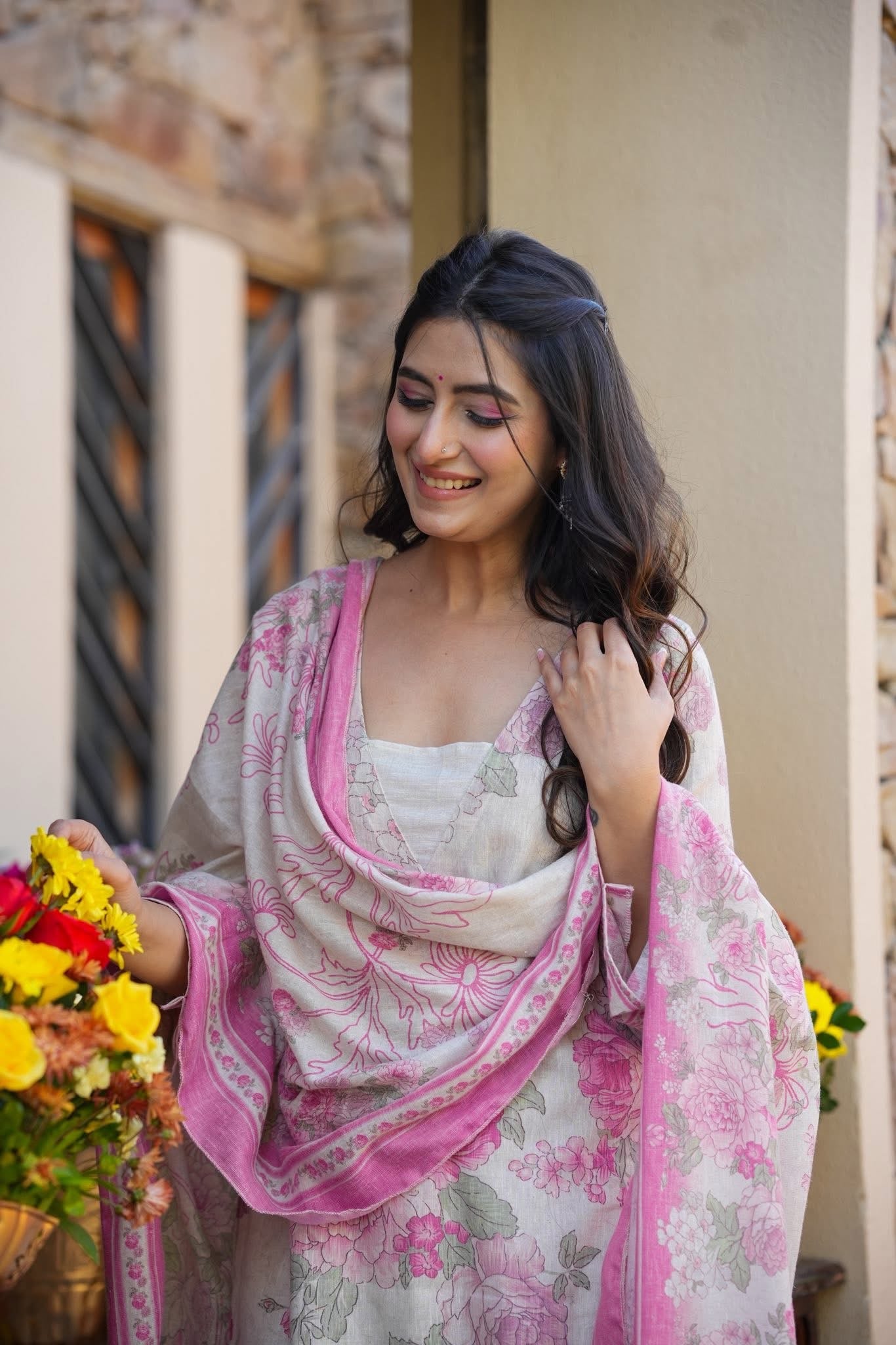 Roshniya Floral Straight Kurta Set