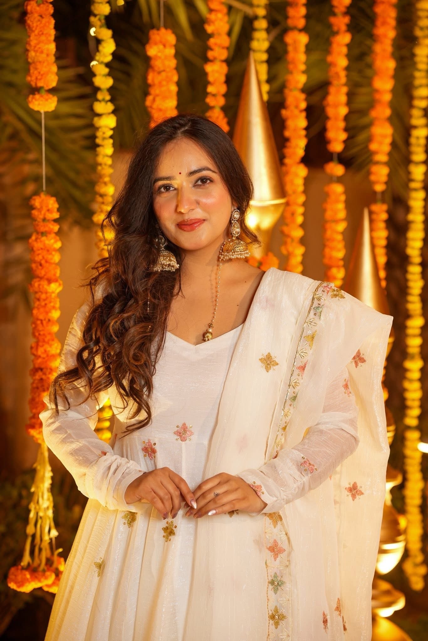 Suri White Organza Anarkali Suit Set