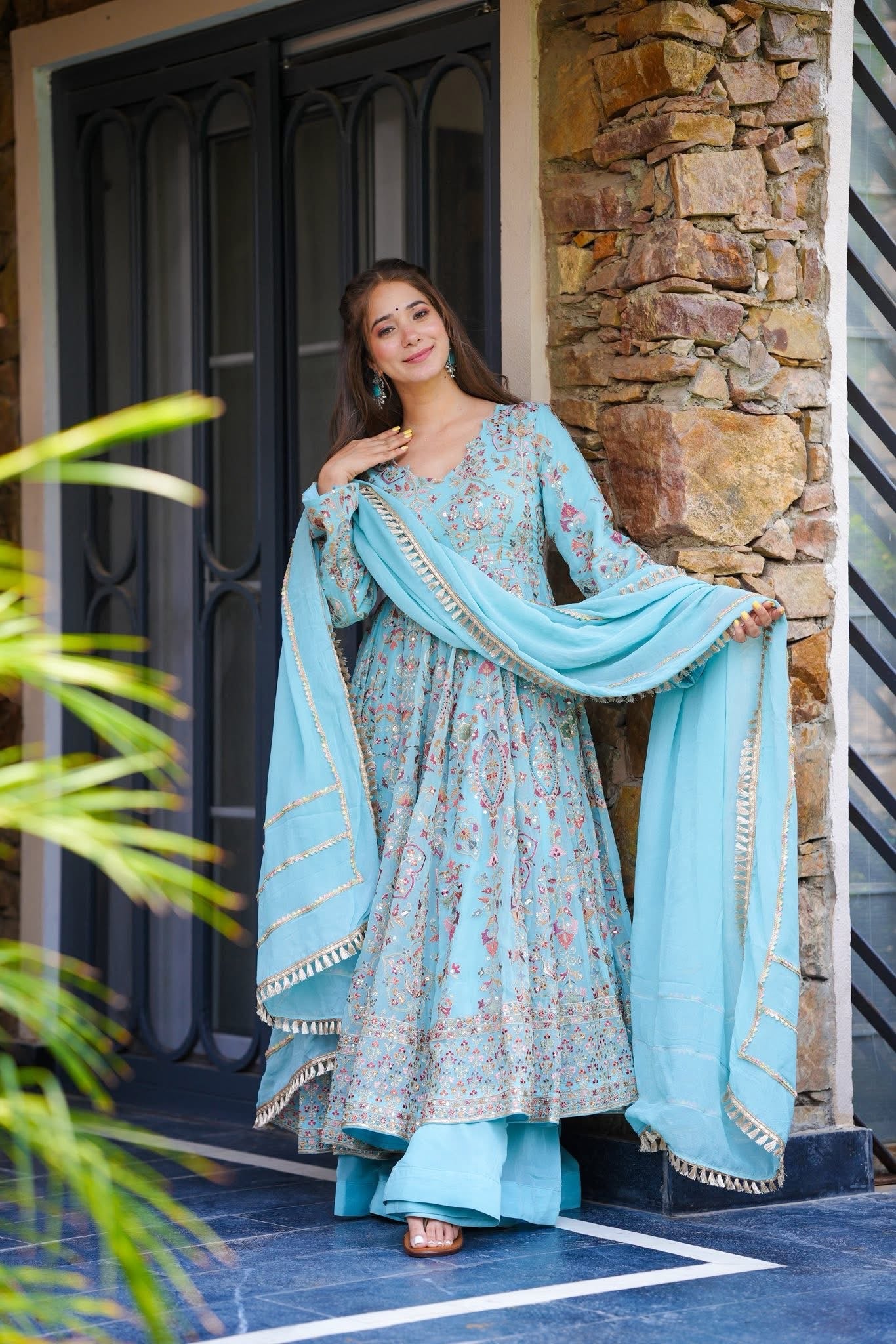 Kaynaat Heavy Suit Set