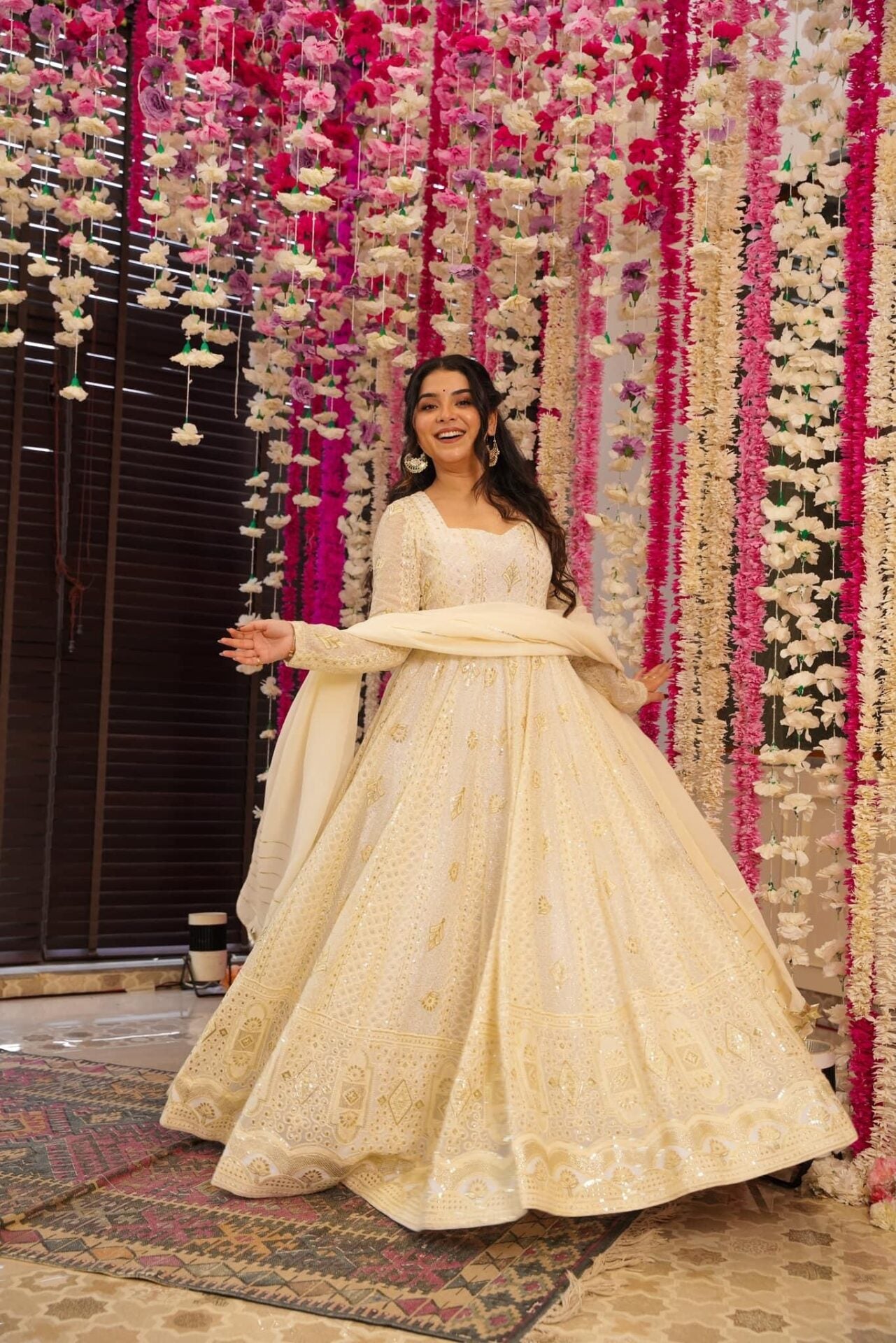 Buy Malini heavy embroidered maxi set Online in India | Idaho Clothing Buy Malini heavy embroidered maxi set Online in India | Idaho Clothing
