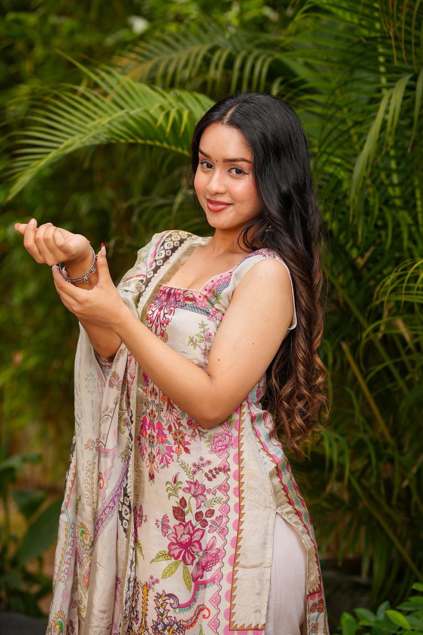 Taarini Cosmos Kurta Set