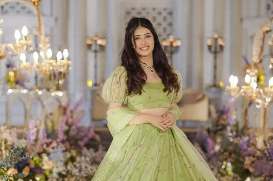 Buy Elegant Ethnic Wear for Women | Traditional & Modern