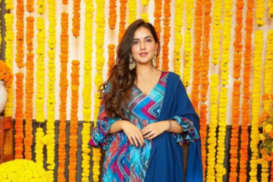 Plus Size Wedding Guest Dresses: 5 Best Outfits Suggestion