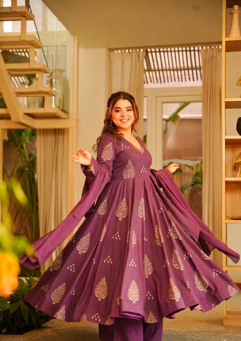 Niyati Printed Rayon Suit Set