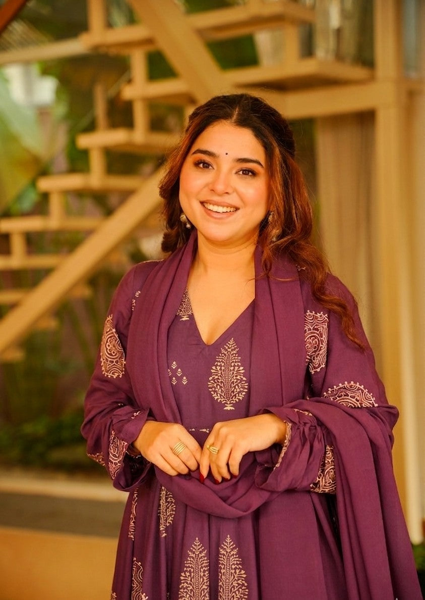 Niyati Printed Rayon Suit Set