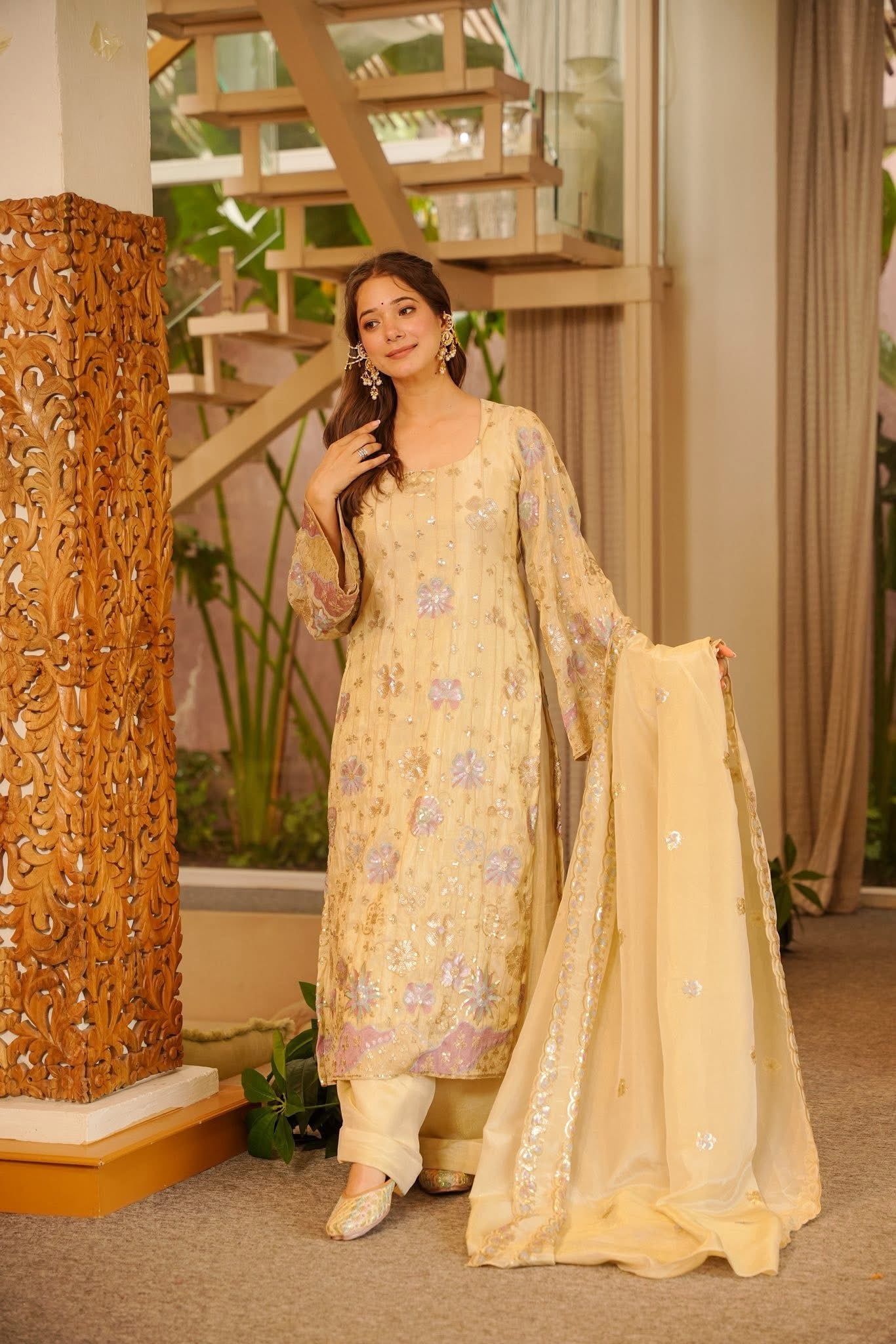 Avyraaj Heavy Kurta Set