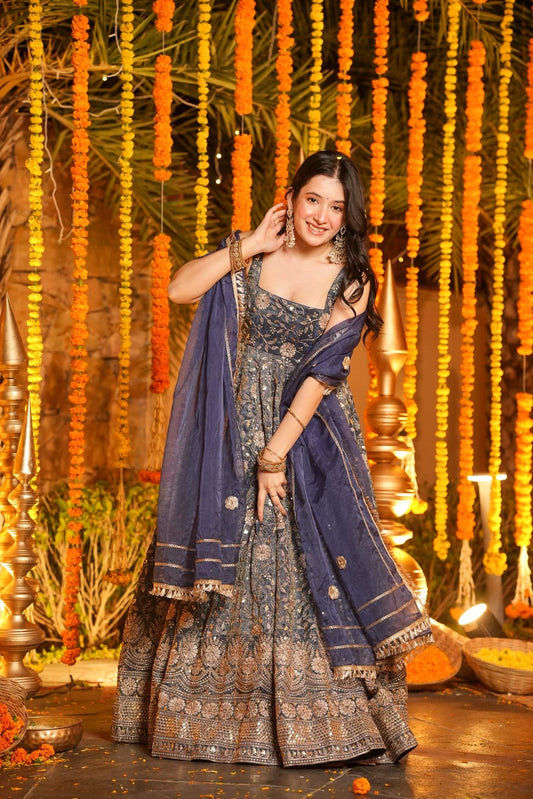 Vaishvika Heavy Maxi Set