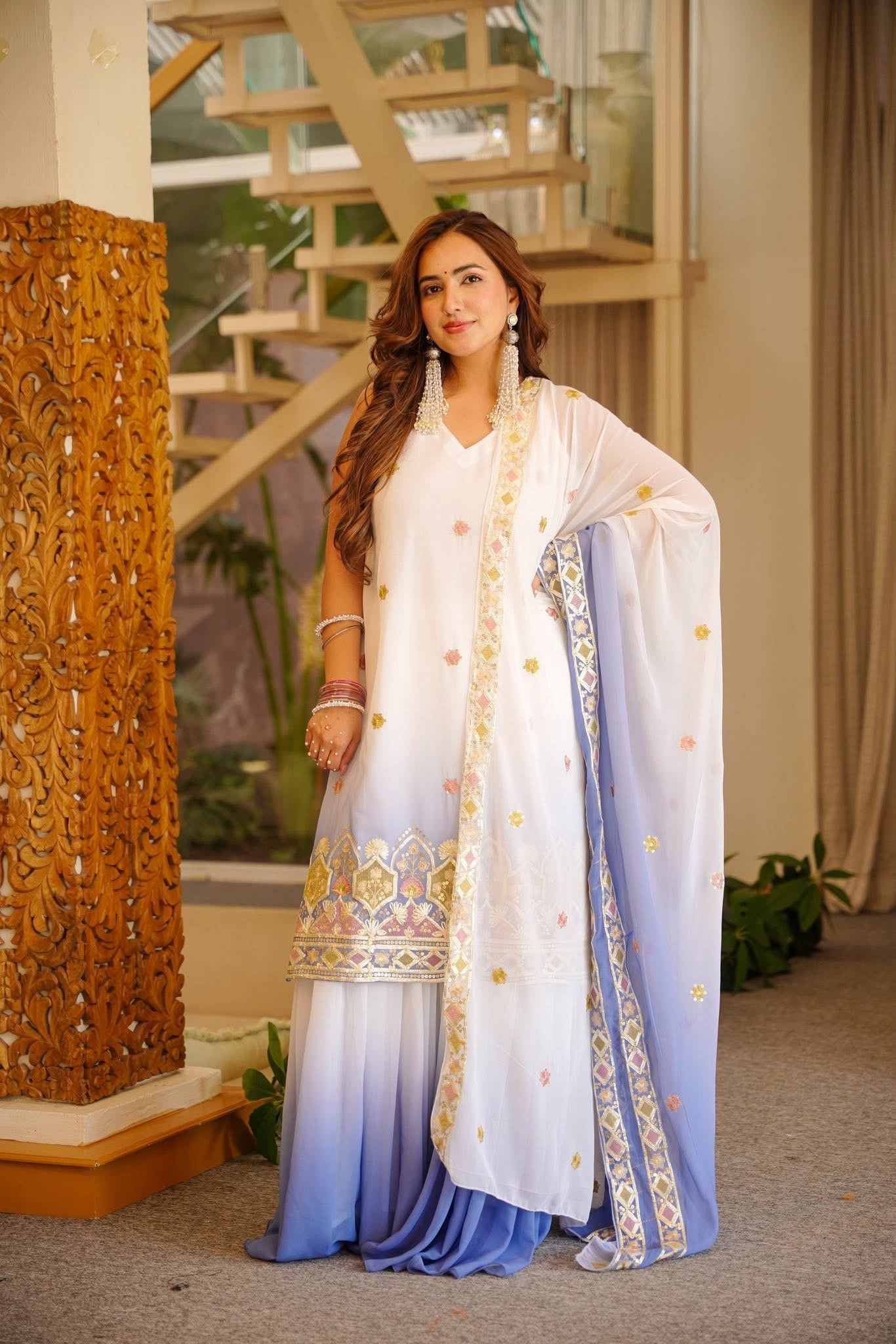 Farahnaaz Heavy Wedding Wear Kurta Set