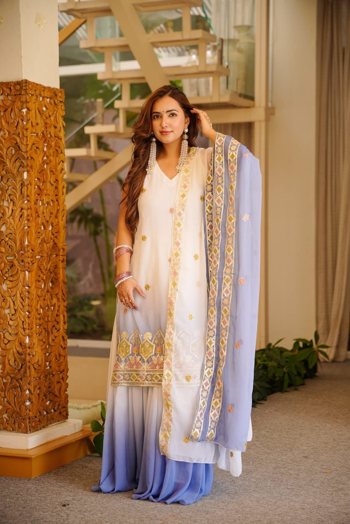 Farahnaaz Heavy Wedding Wear Kurta Set