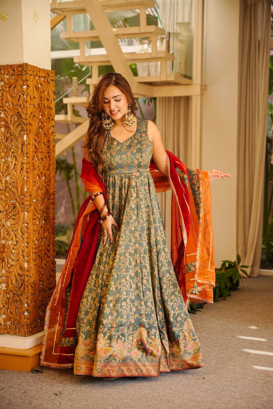 Tuhin Silk Heavy Maxi Set