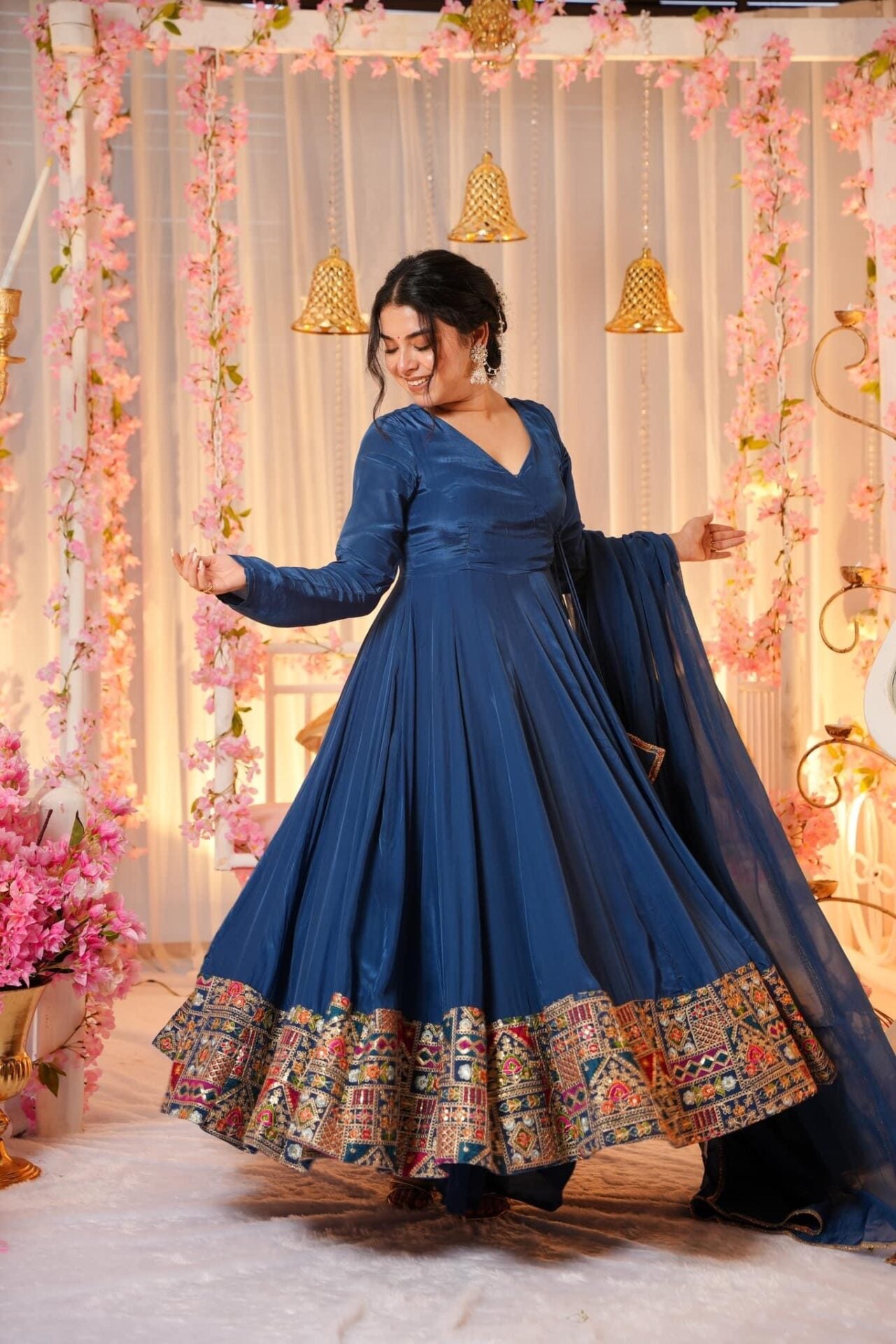 Embellished blue suit set