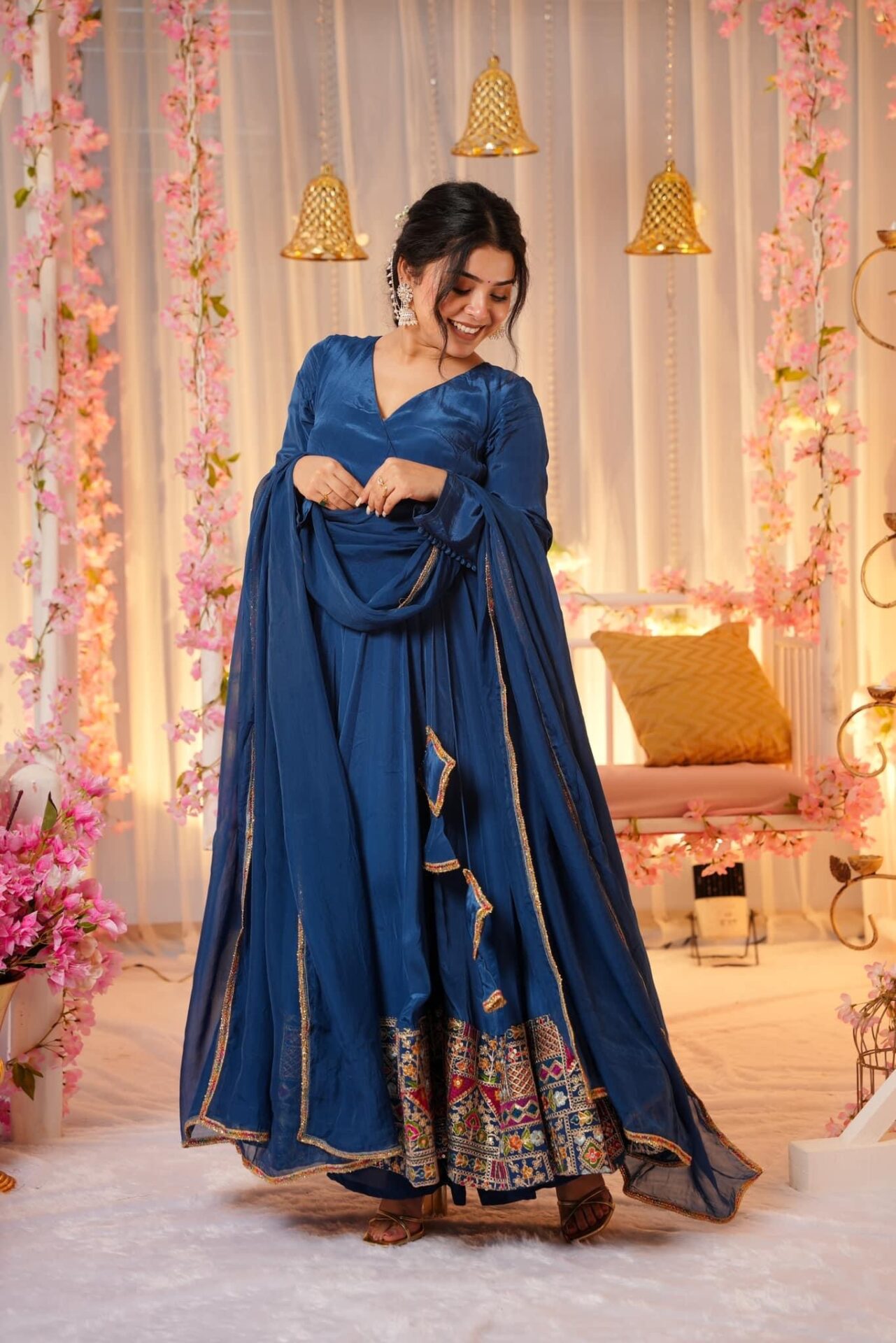 Embellished blue suit set