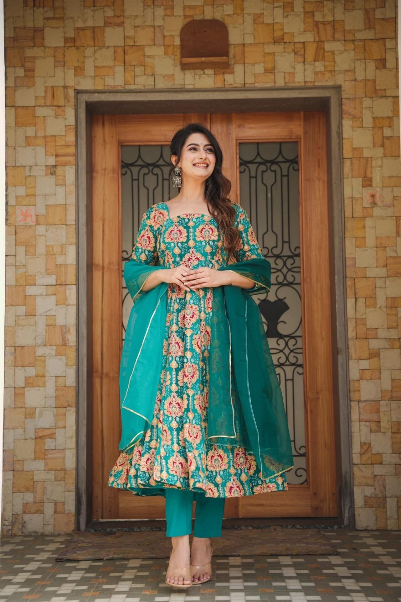 SHIBANI GREEN HEAVY SUIT SET