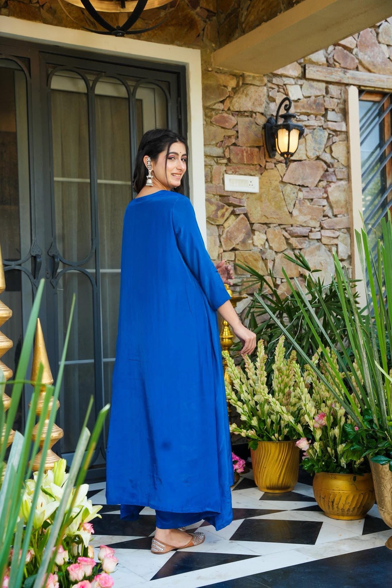 Crepe Elan Side Embroidery Kurta Set