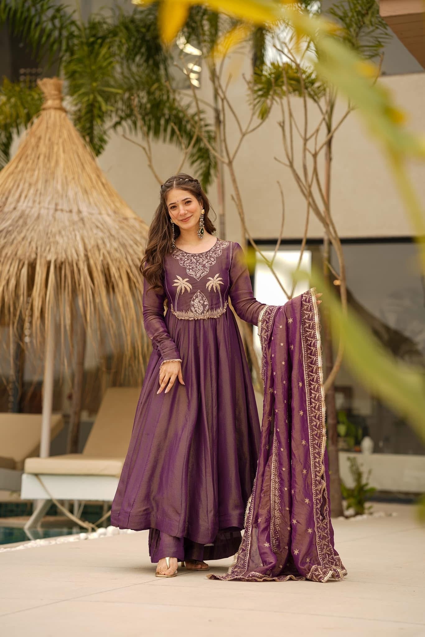 Ishani cosmos suit set