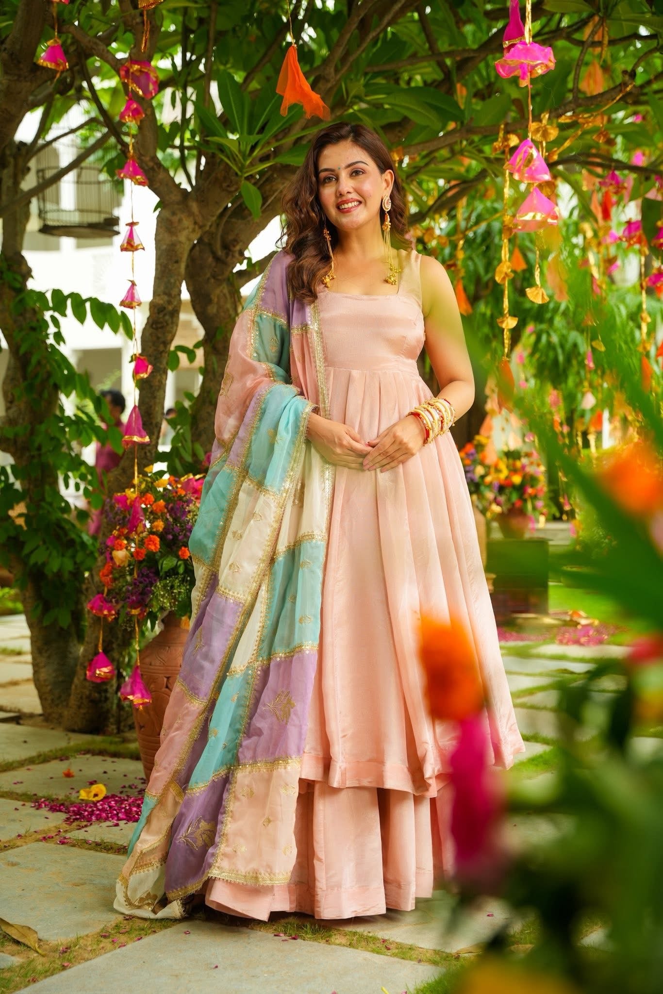 Gulnaar Aura Cosmos Suit Set