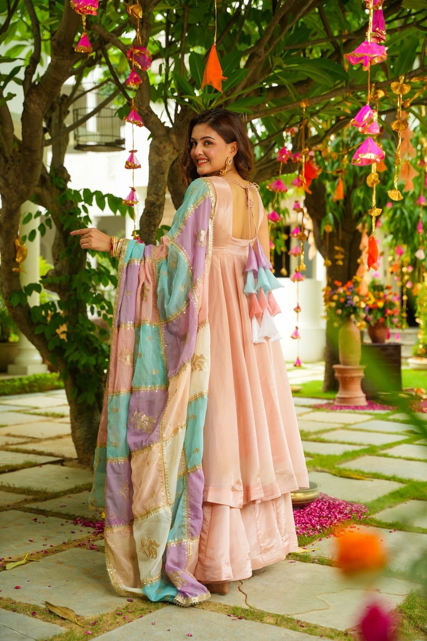 Gulnaar Aura Cosmos Suit Set