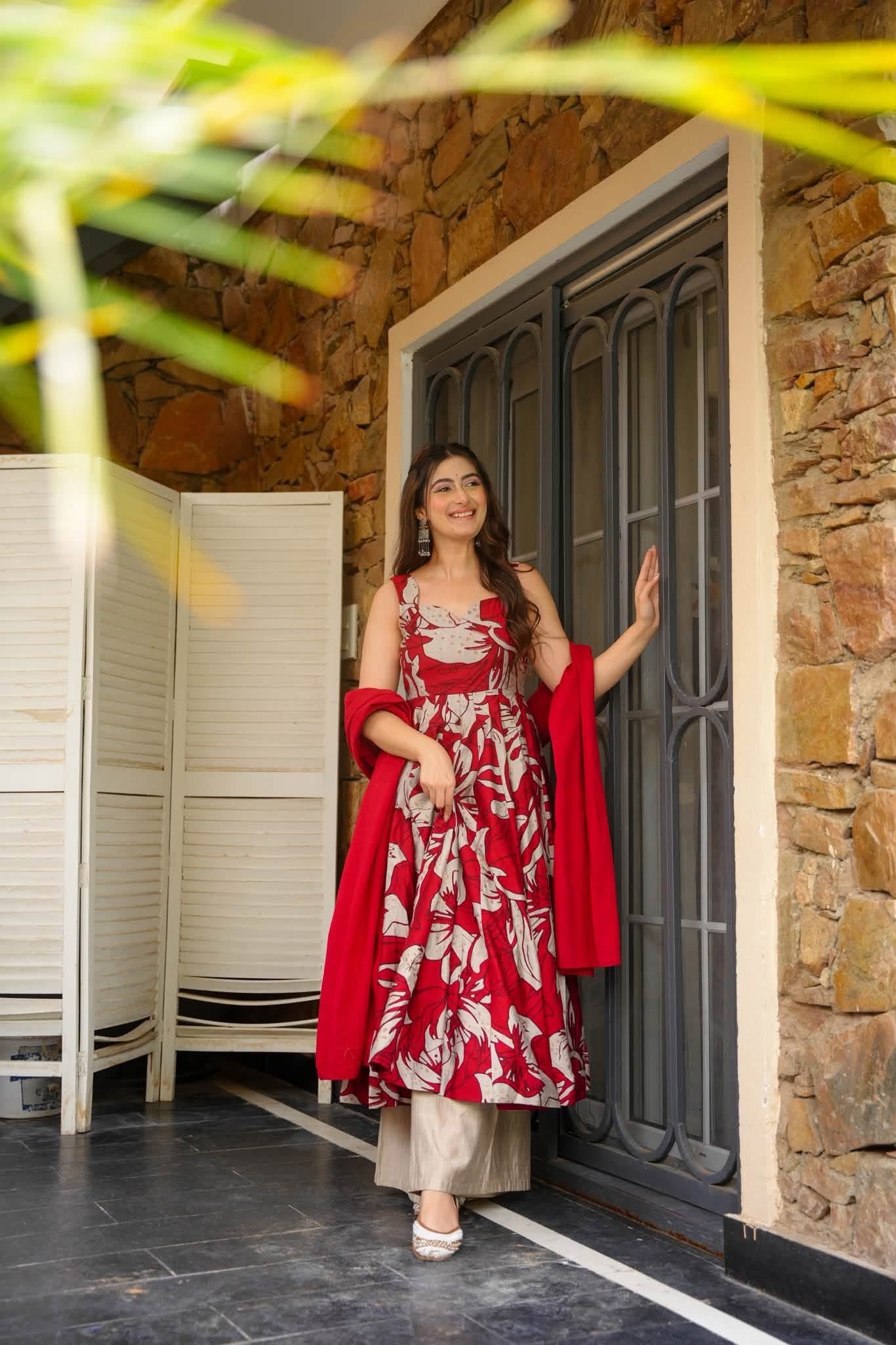 Aavira Floral Sleeveless Cotton Suit Set