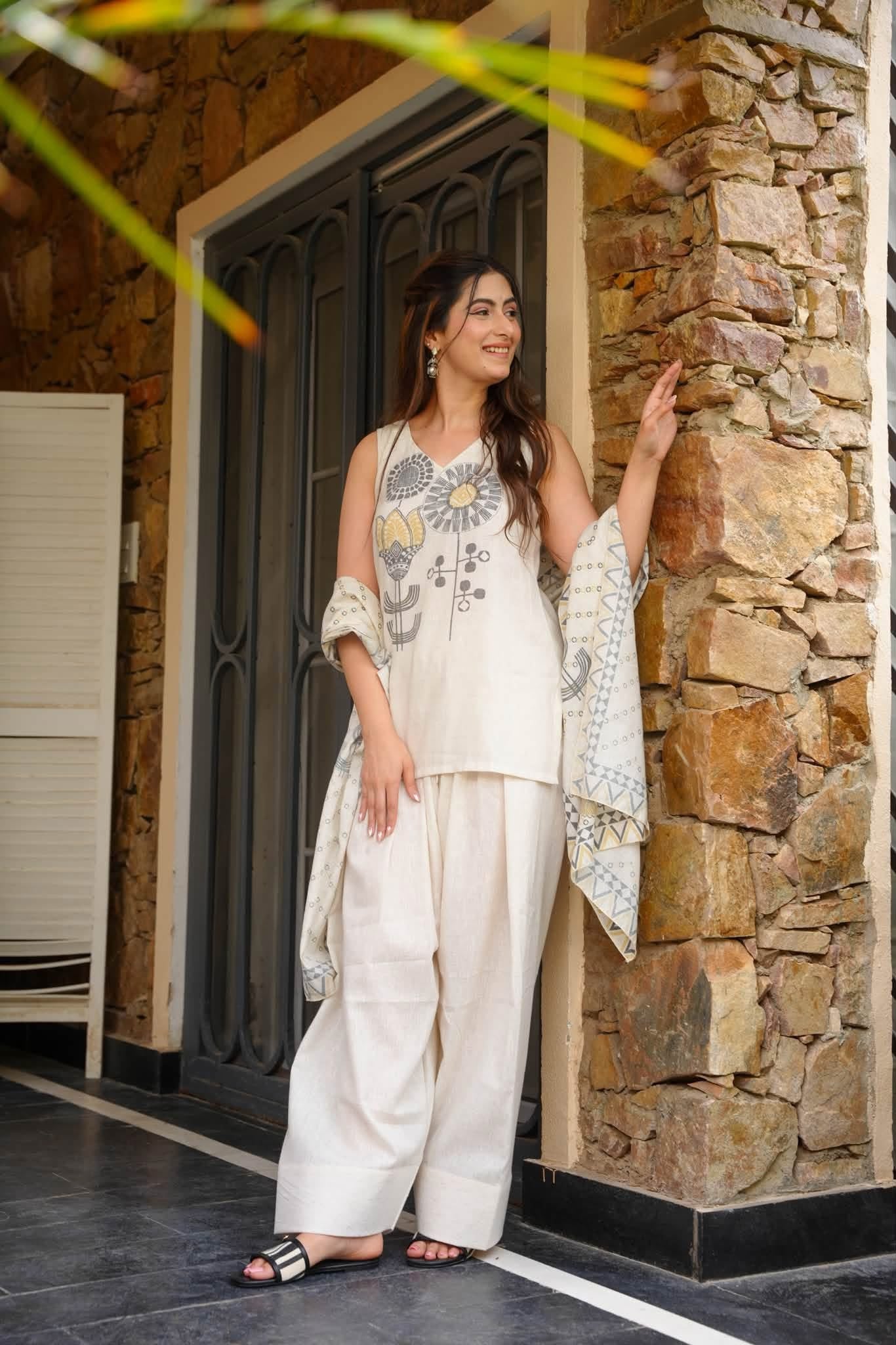 Safeena Hans Cotton Farshi Salwar Set