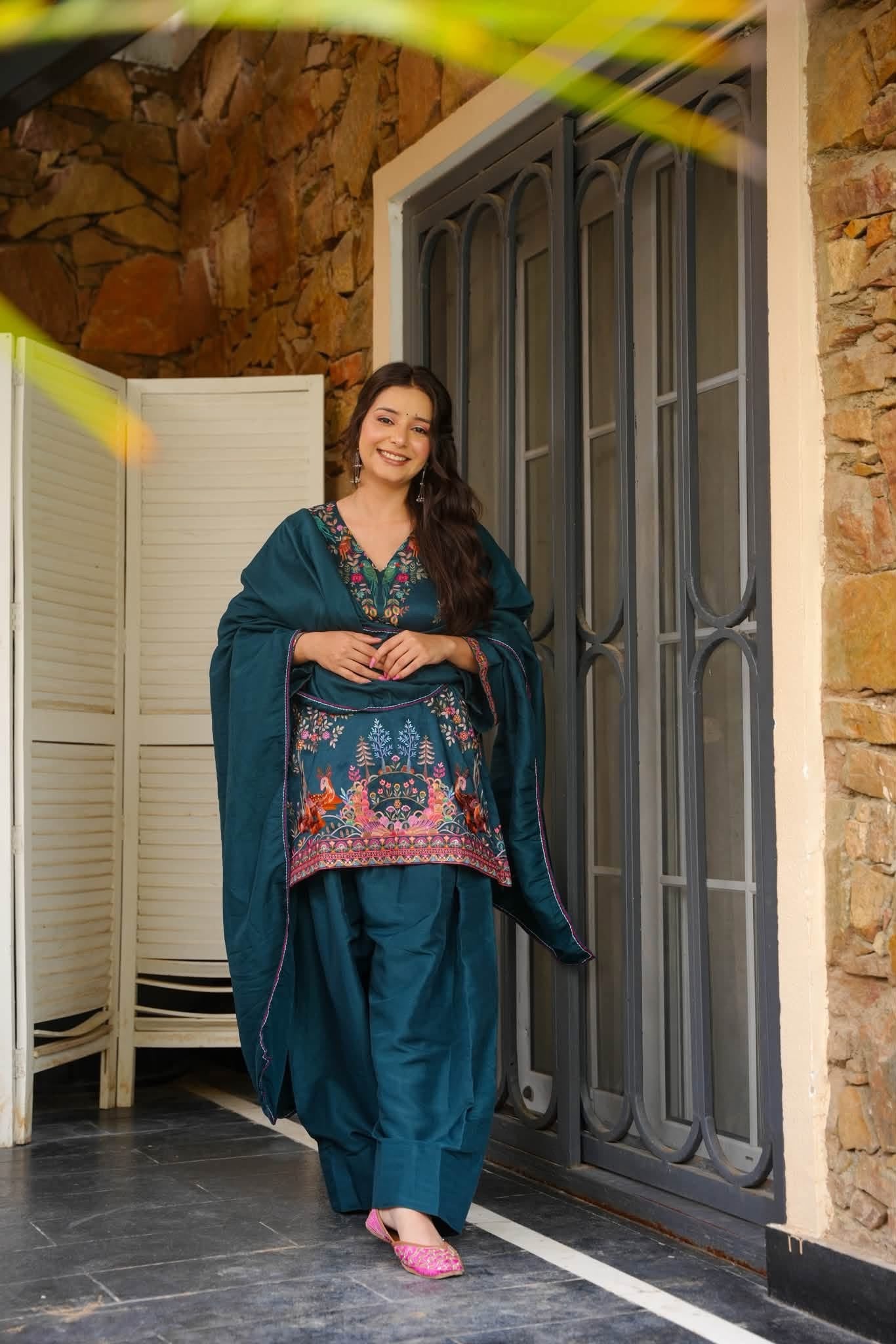 Mahrokh Embroidered Farshi Salwar Set