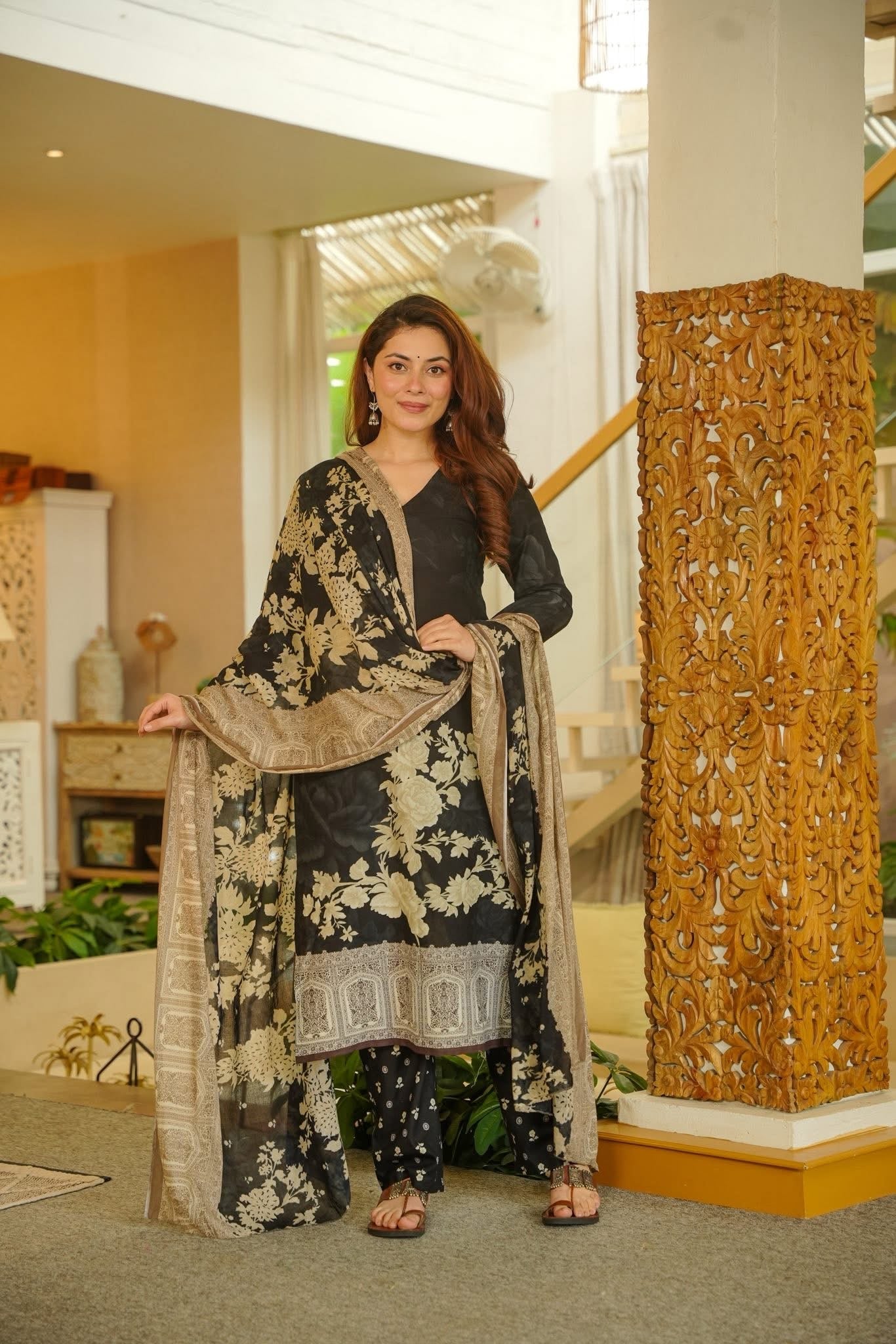 Ritu Black Floral Kurta Set