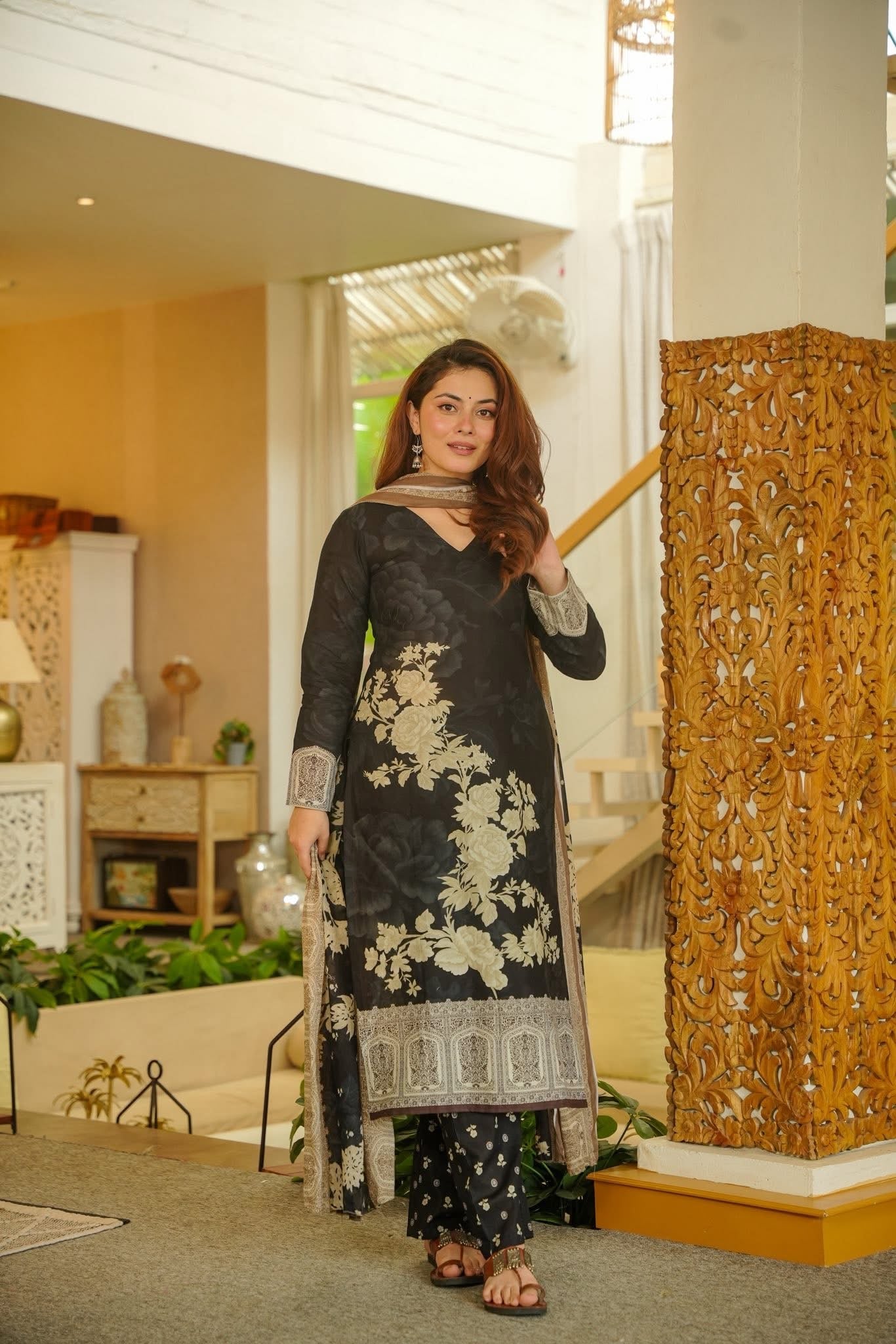 Ritu Black Floral Kurta Set