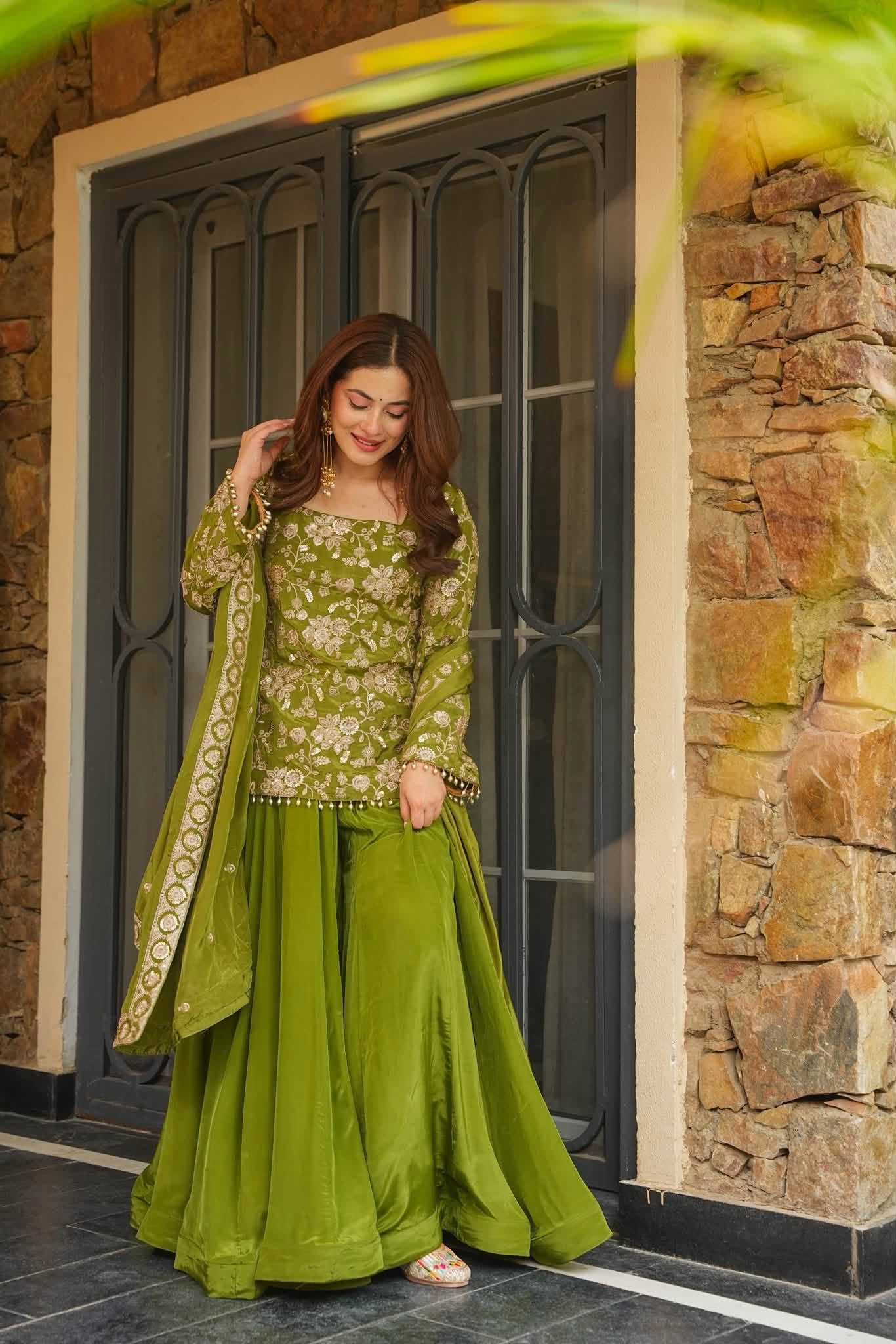 Ruhina Heavy Embroidered Kurta Set
