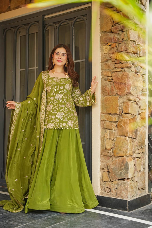 Ruhina Heavy Embroidered Kurta Set
