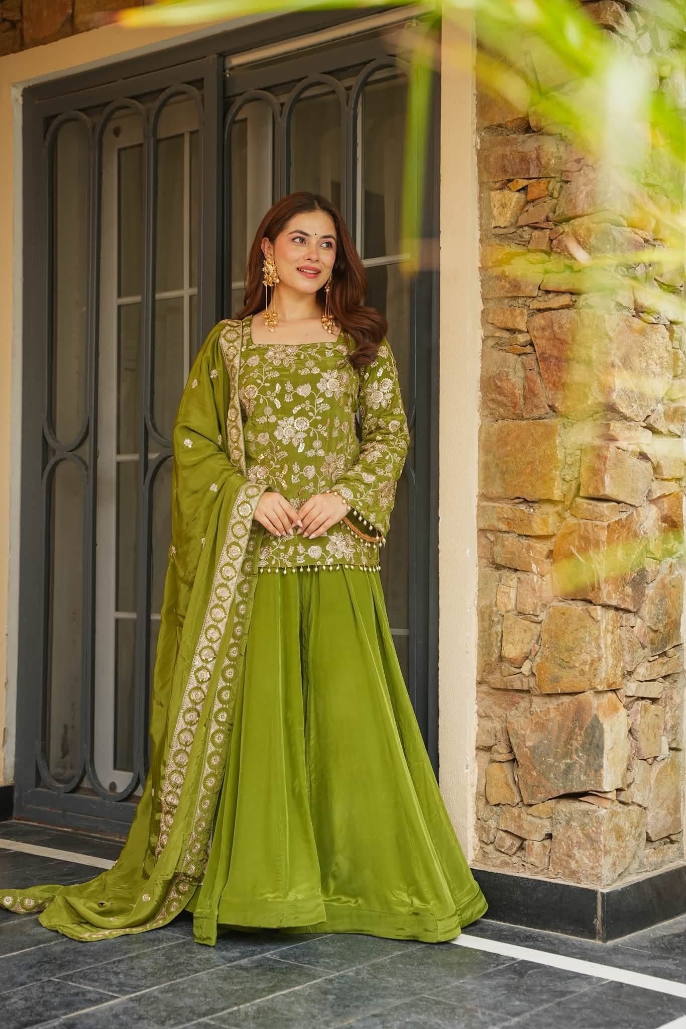 Ruhina Heavy Embroidered Kurta Set