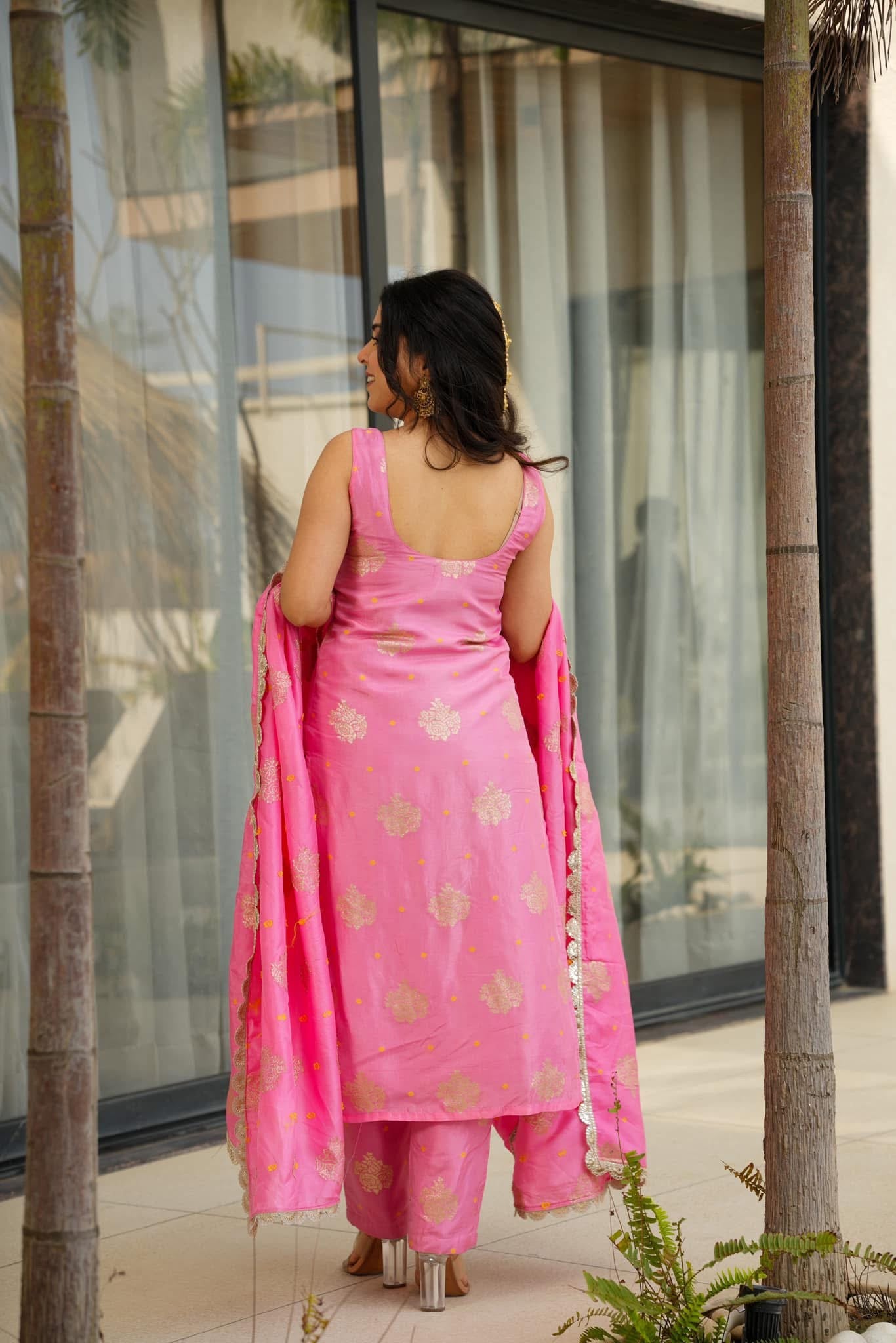 Roshni pink silk kurta set