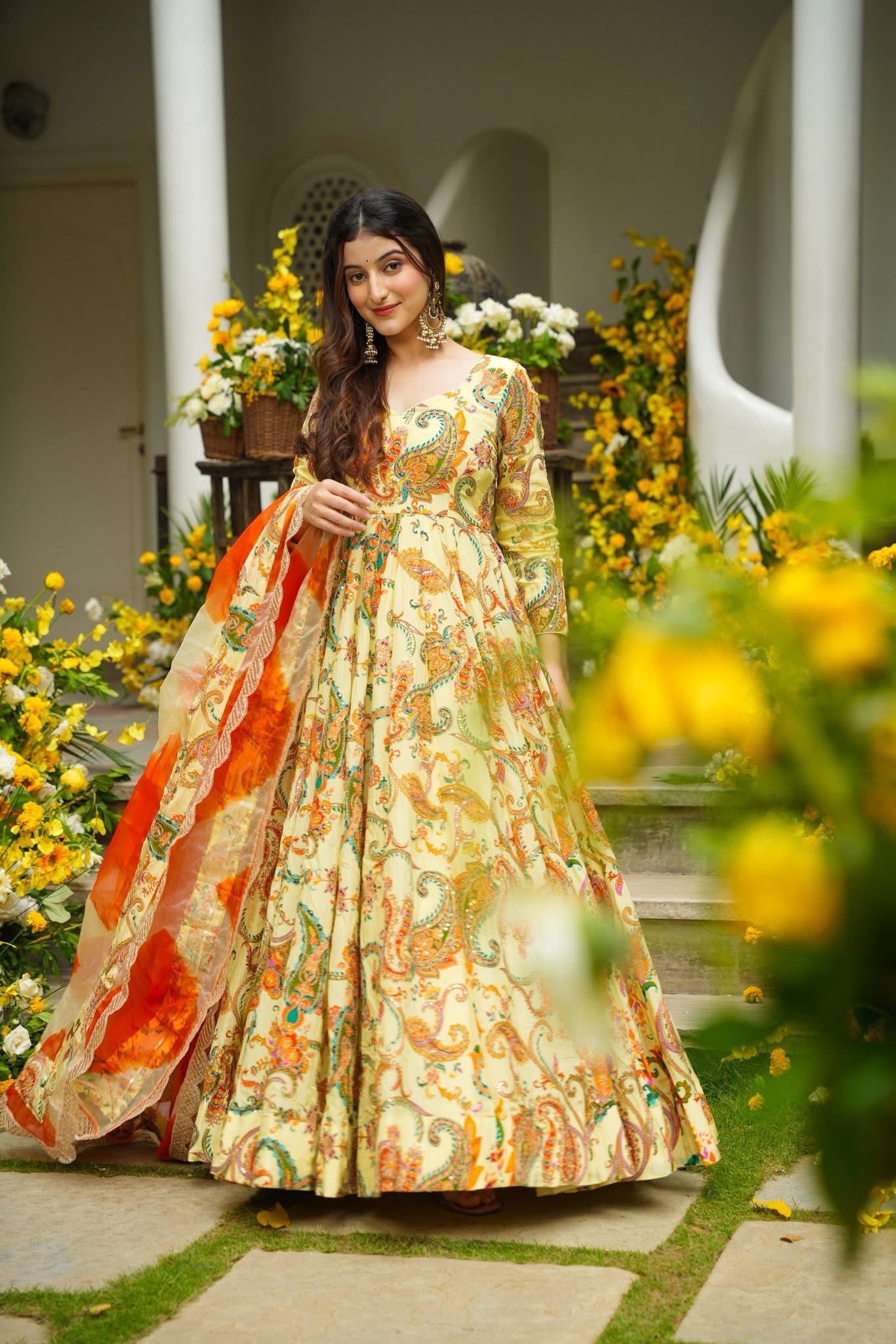 Raajsi Roop Heavy Maxi Set