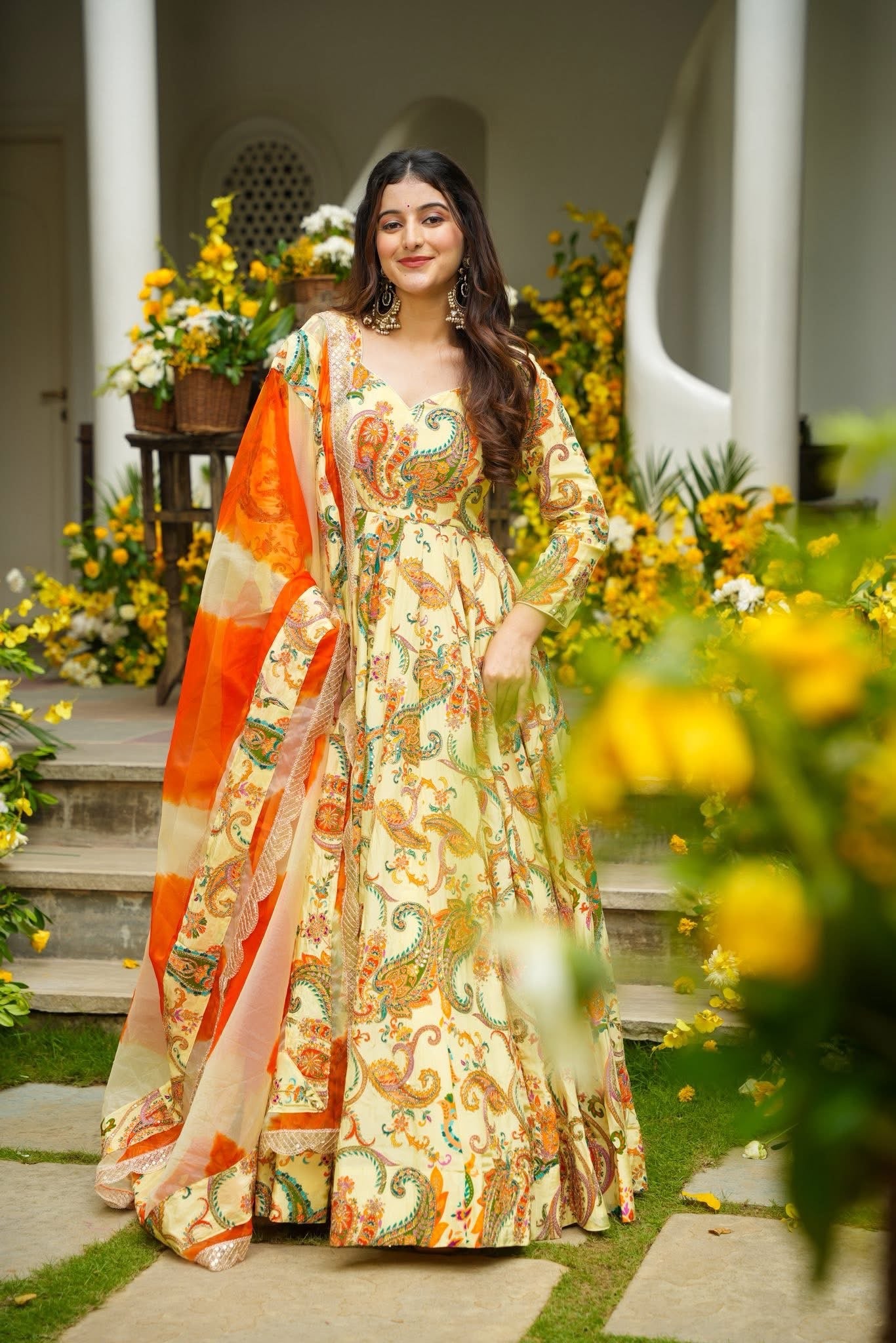 Raajsi Roop Heavy Maxi Set