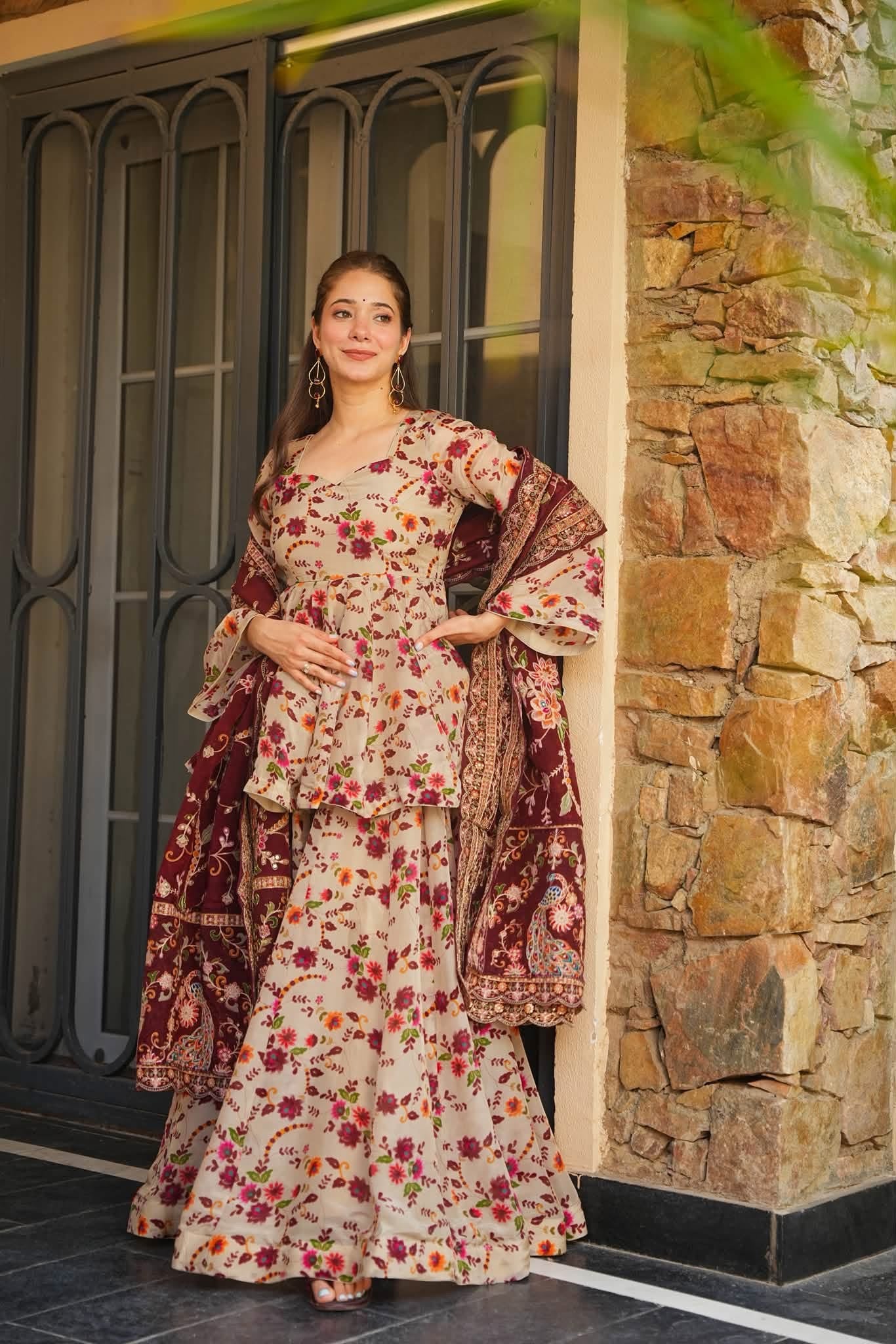 Jivara Floral Embroidered Kurta Set