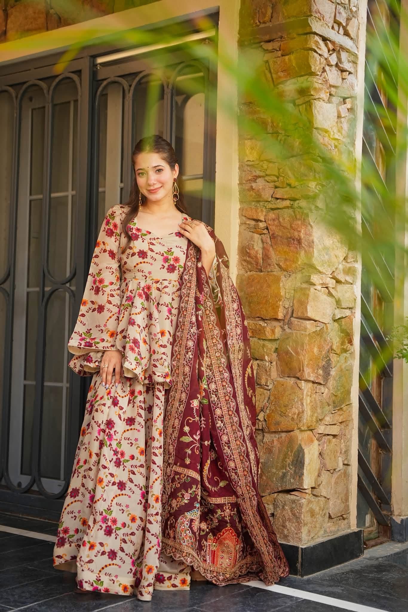 Jivara Floral Embroidered Kurta Set
