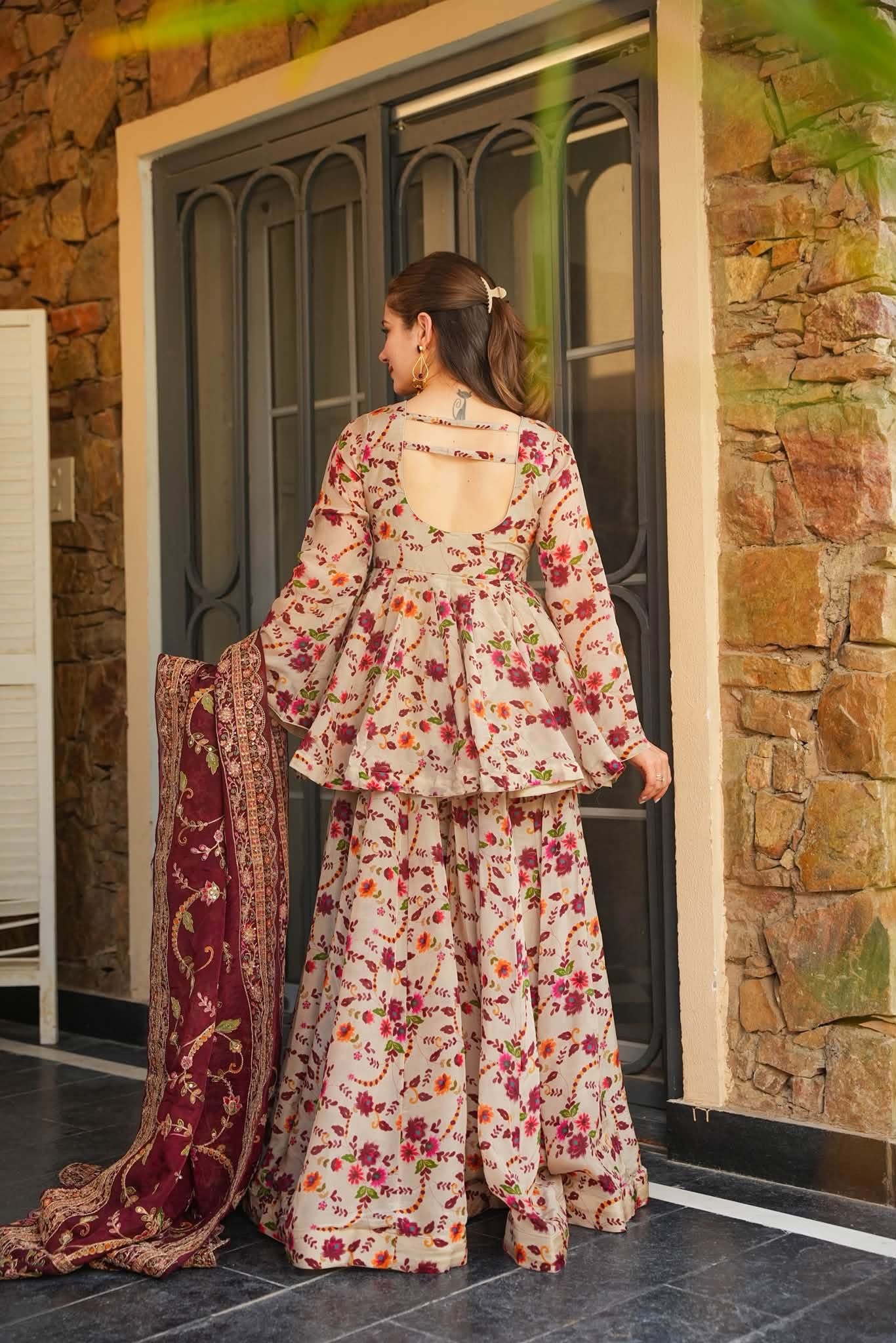 Jivara Floral Embroidered Kurta Set