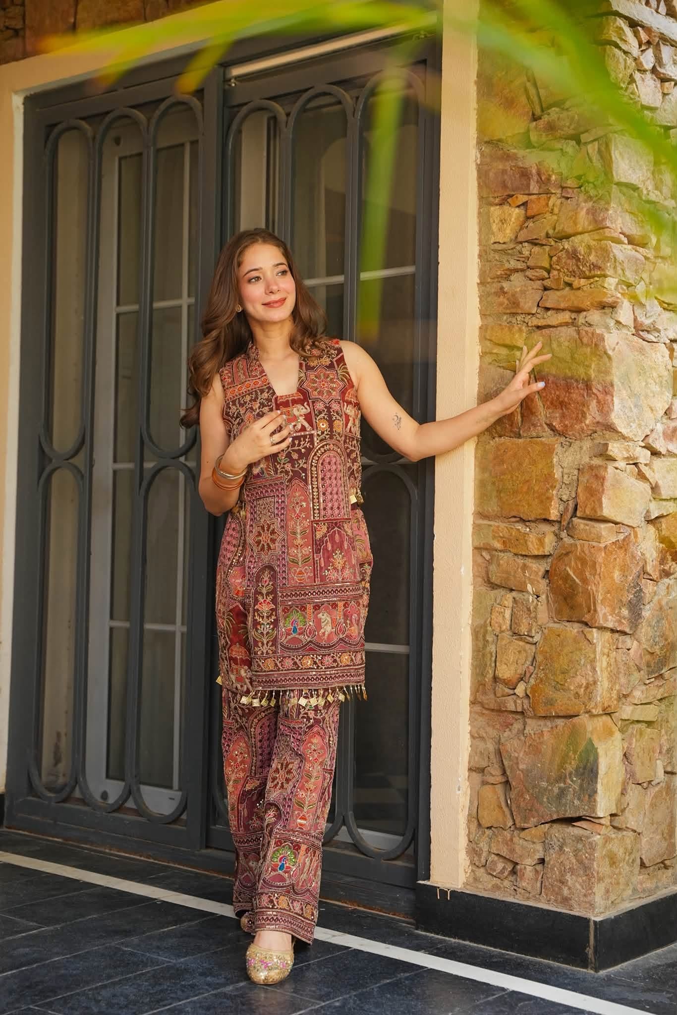 Syra Luxe Heavy Embroidered Kurta Set