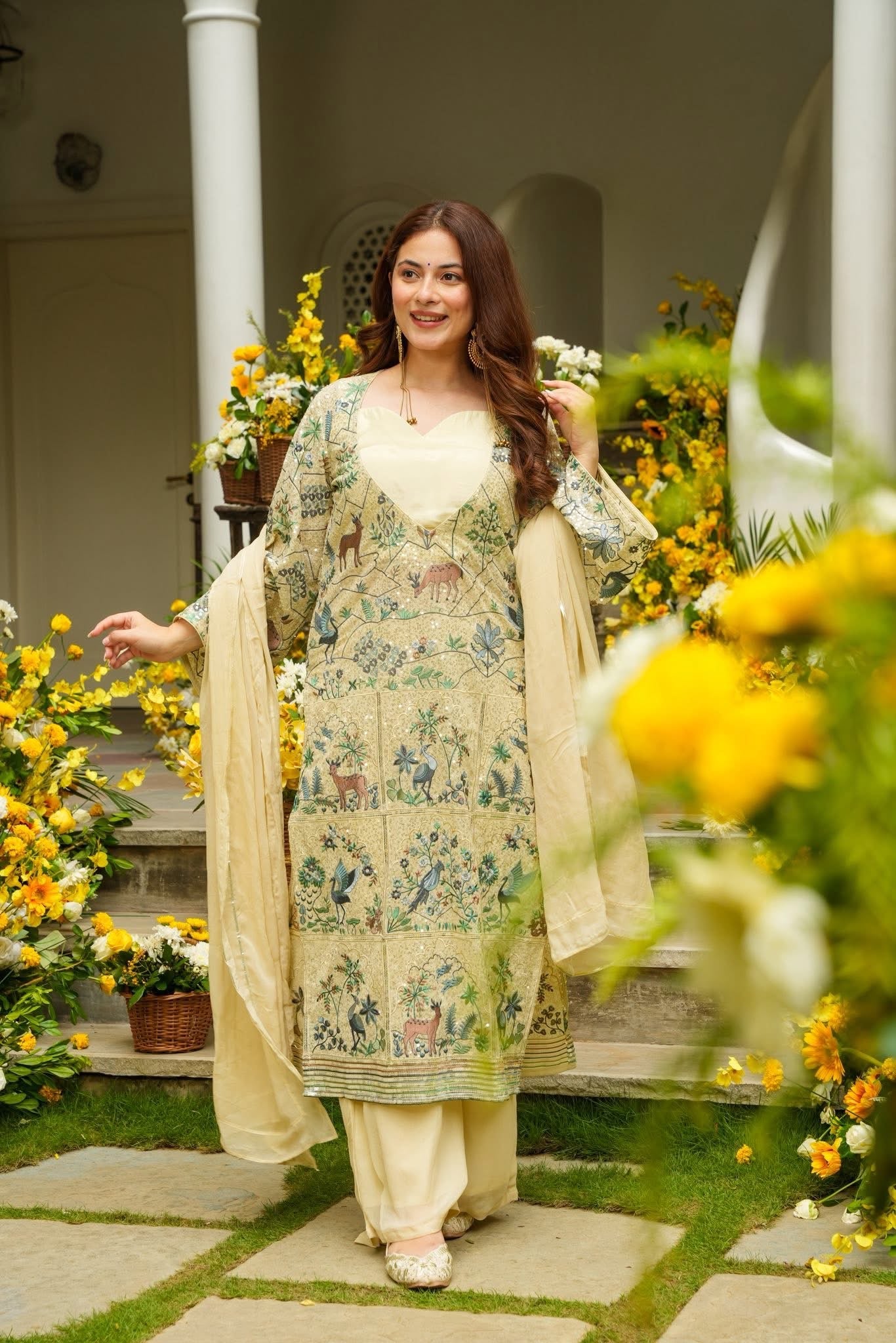 Chaitali White Festive Kurta Set