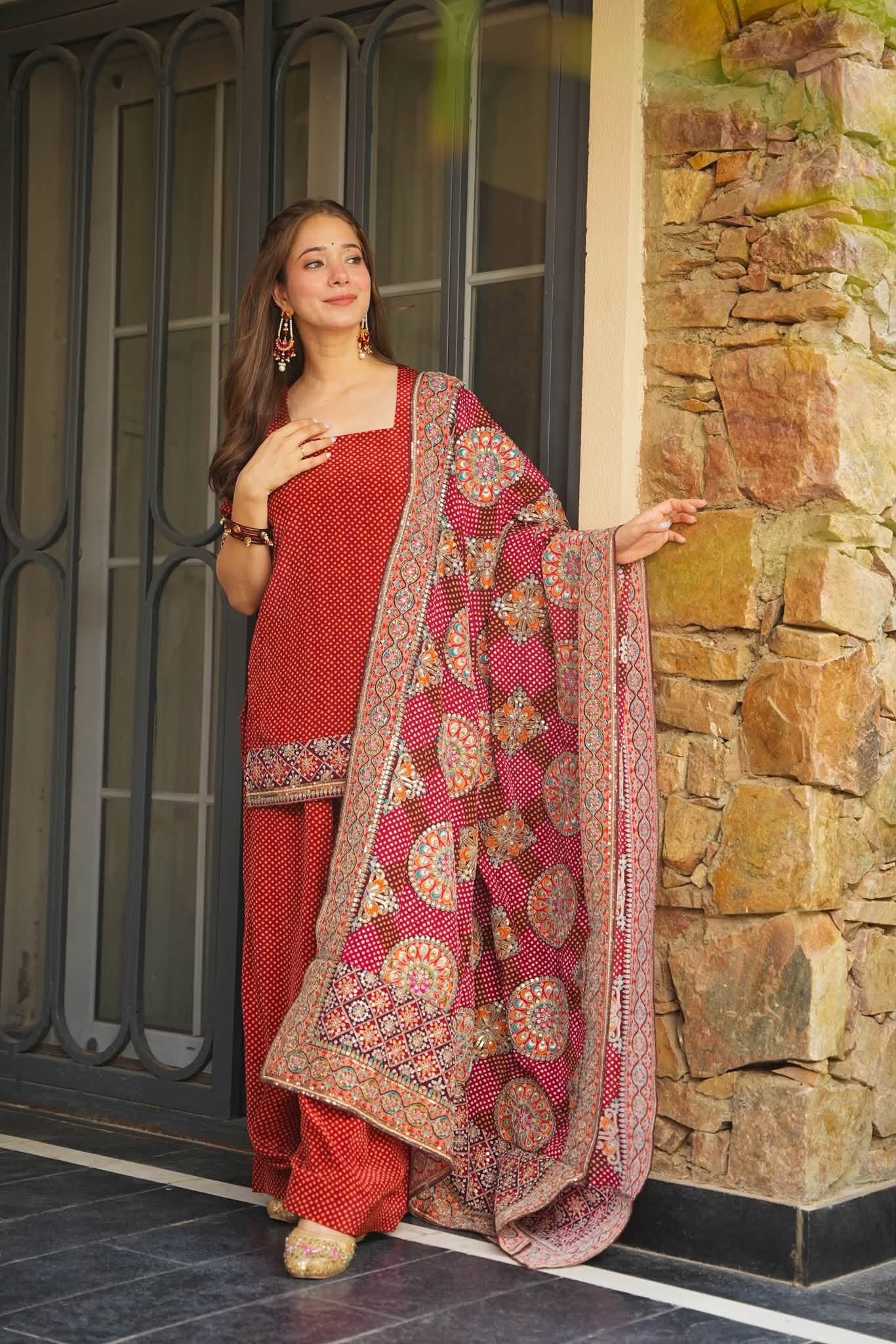Inayat Elegant Dot Kurta Set