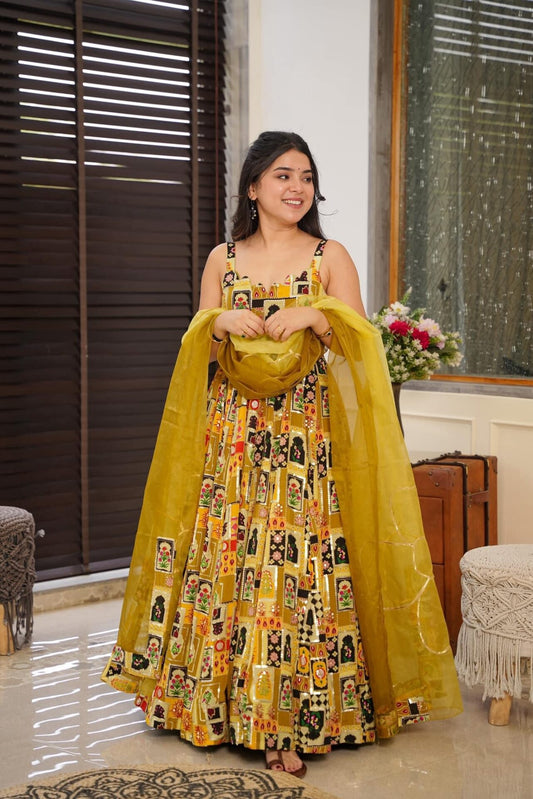 Gaurangi yellow heavy maxi set