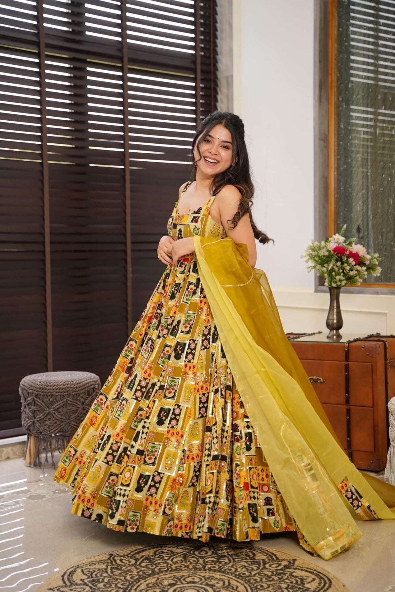 Gaurangi yellow heavy maxi set