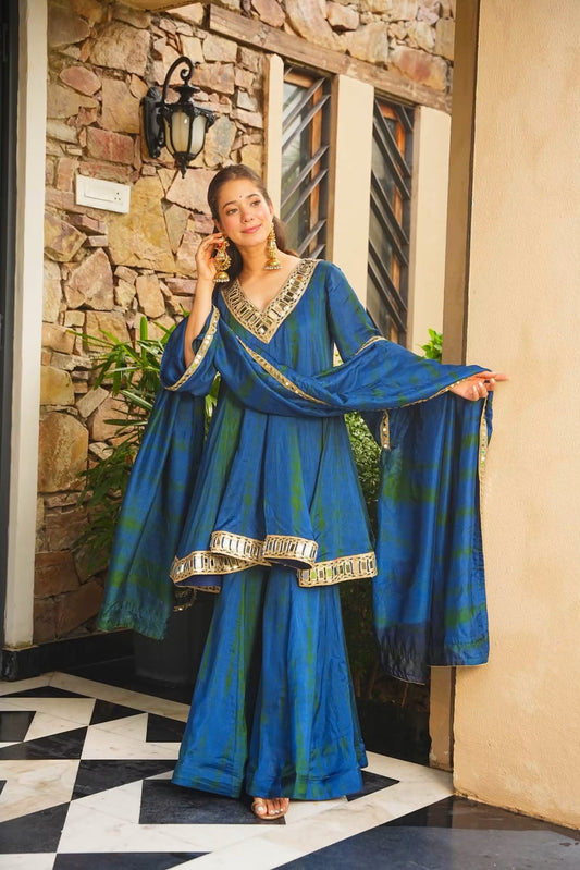 Neyra Bloom Heavy Silk Suit Set