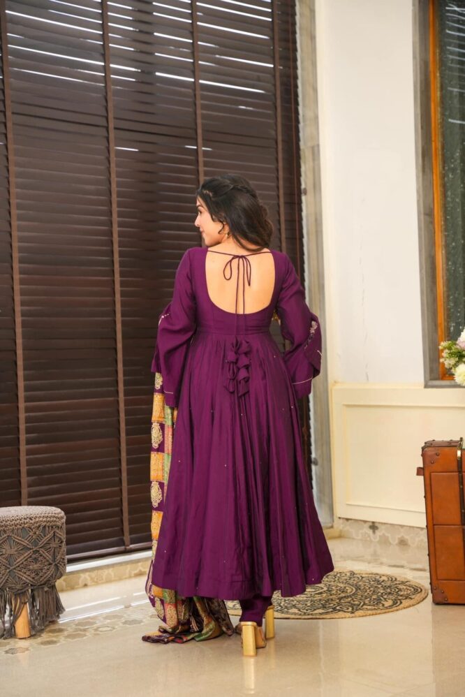 Nandhika purple suit set