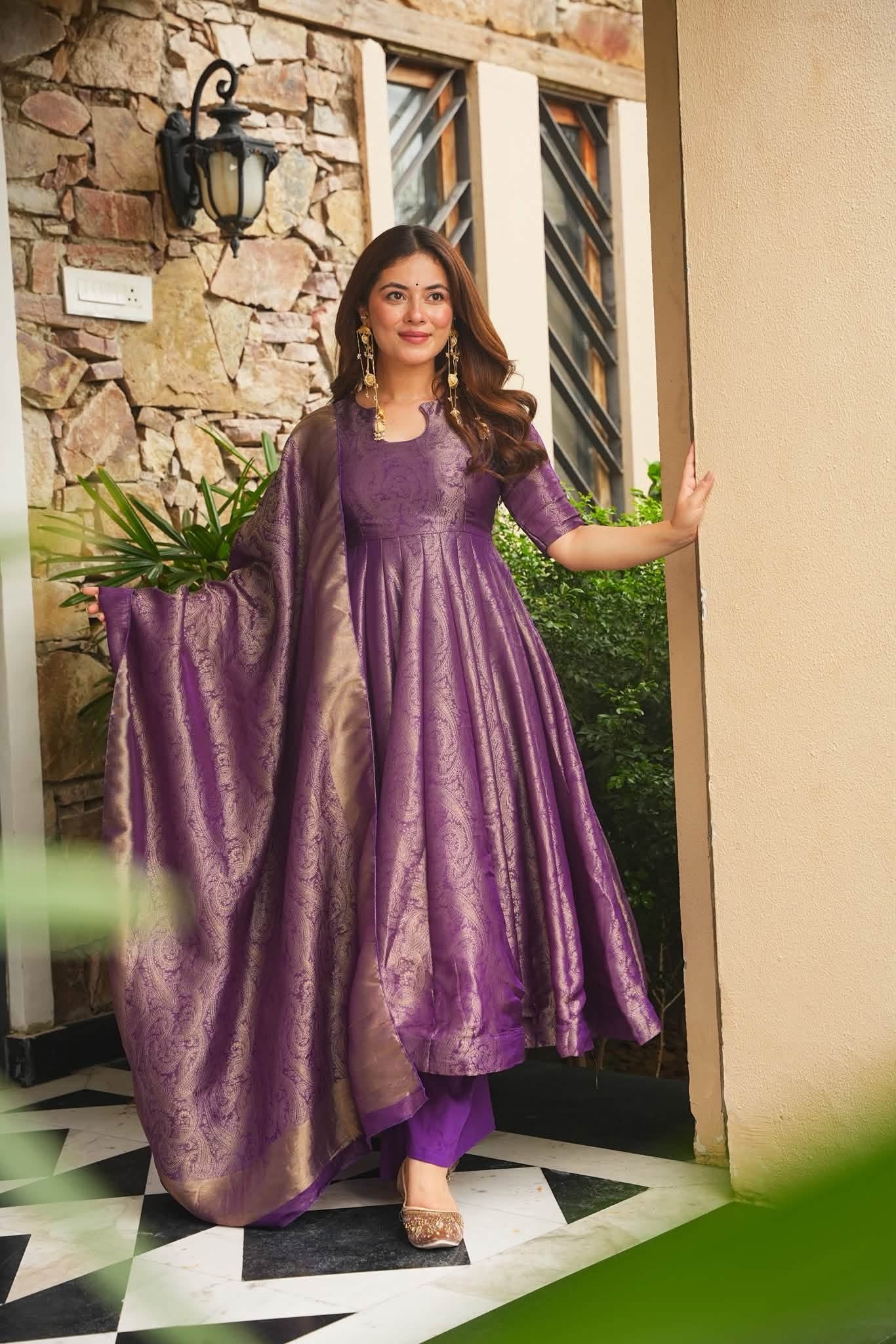 Eshmira Banarasi Cosmos Anarkali Suit Set