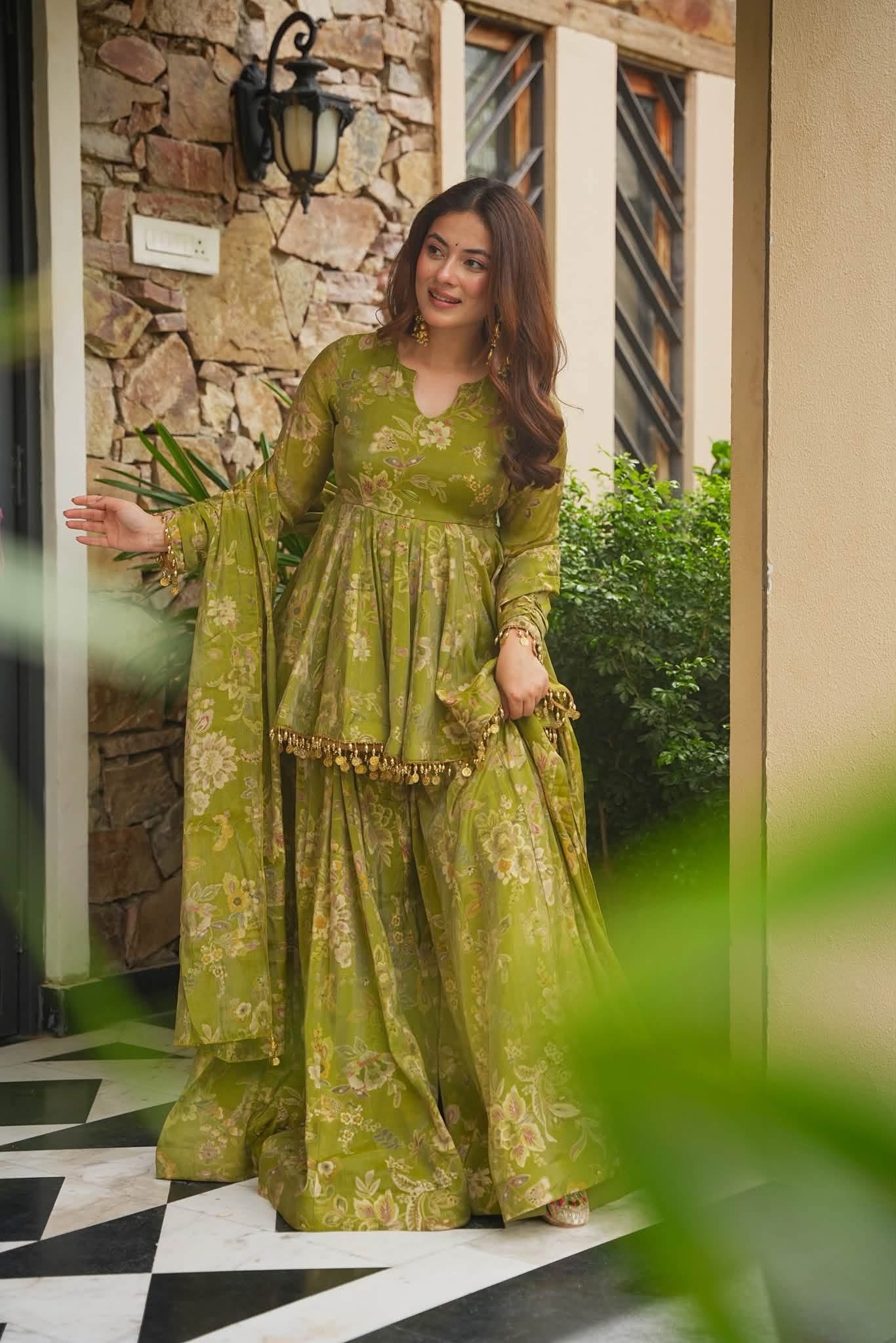 Pallavika Flora Cosmos Organza Kurta Set