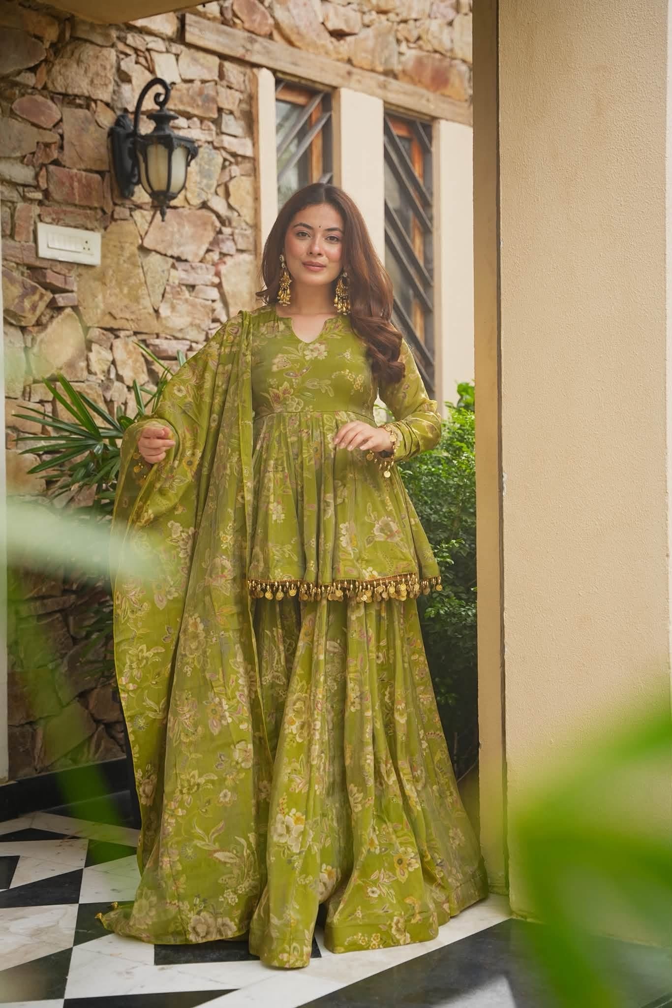 Pallavika Flora Cosmos Organza Kurta Set