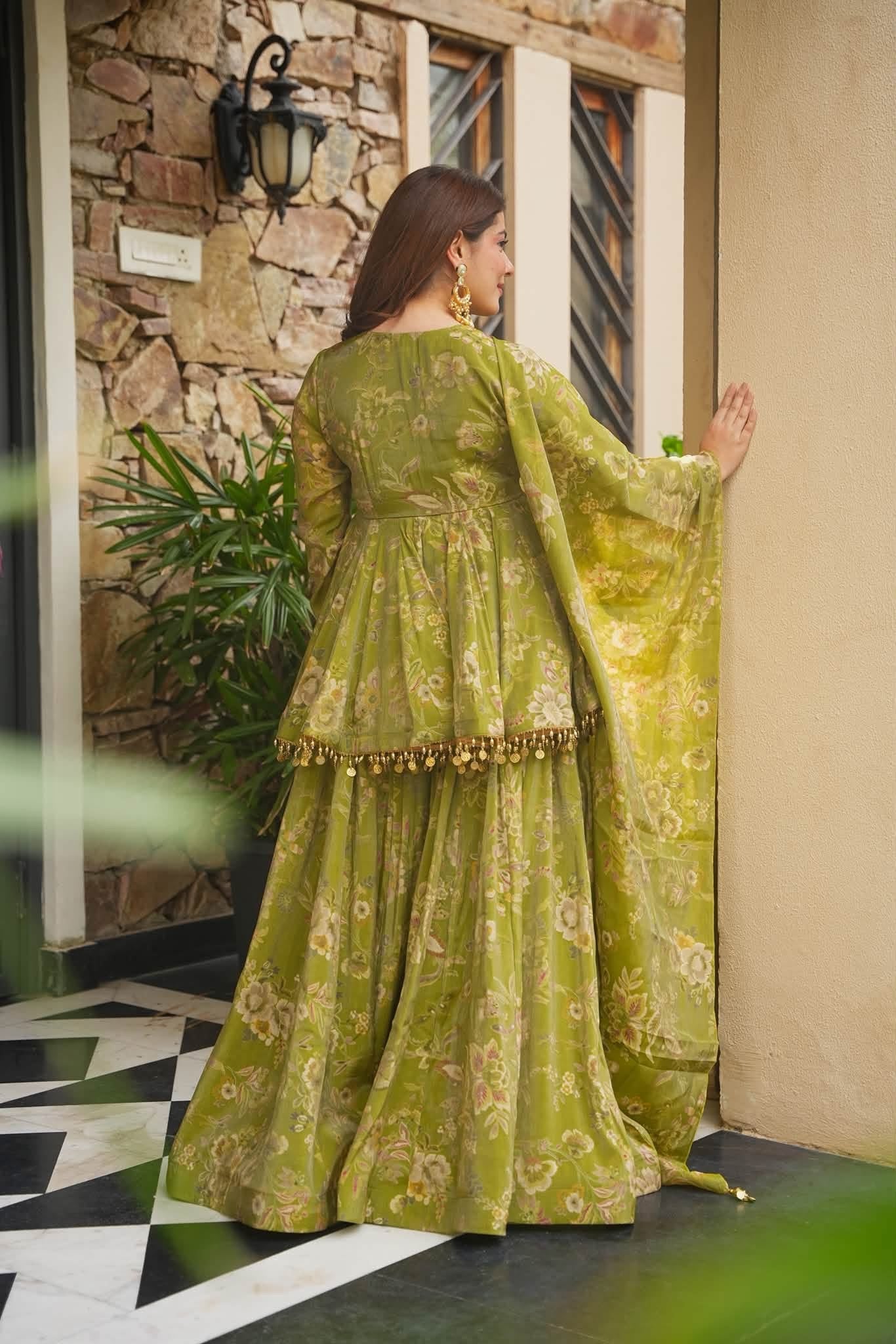 Pallavika Flora Cosmos Organza Kurta Set