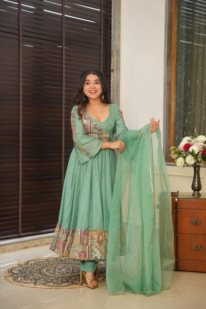 Janitha green suit set