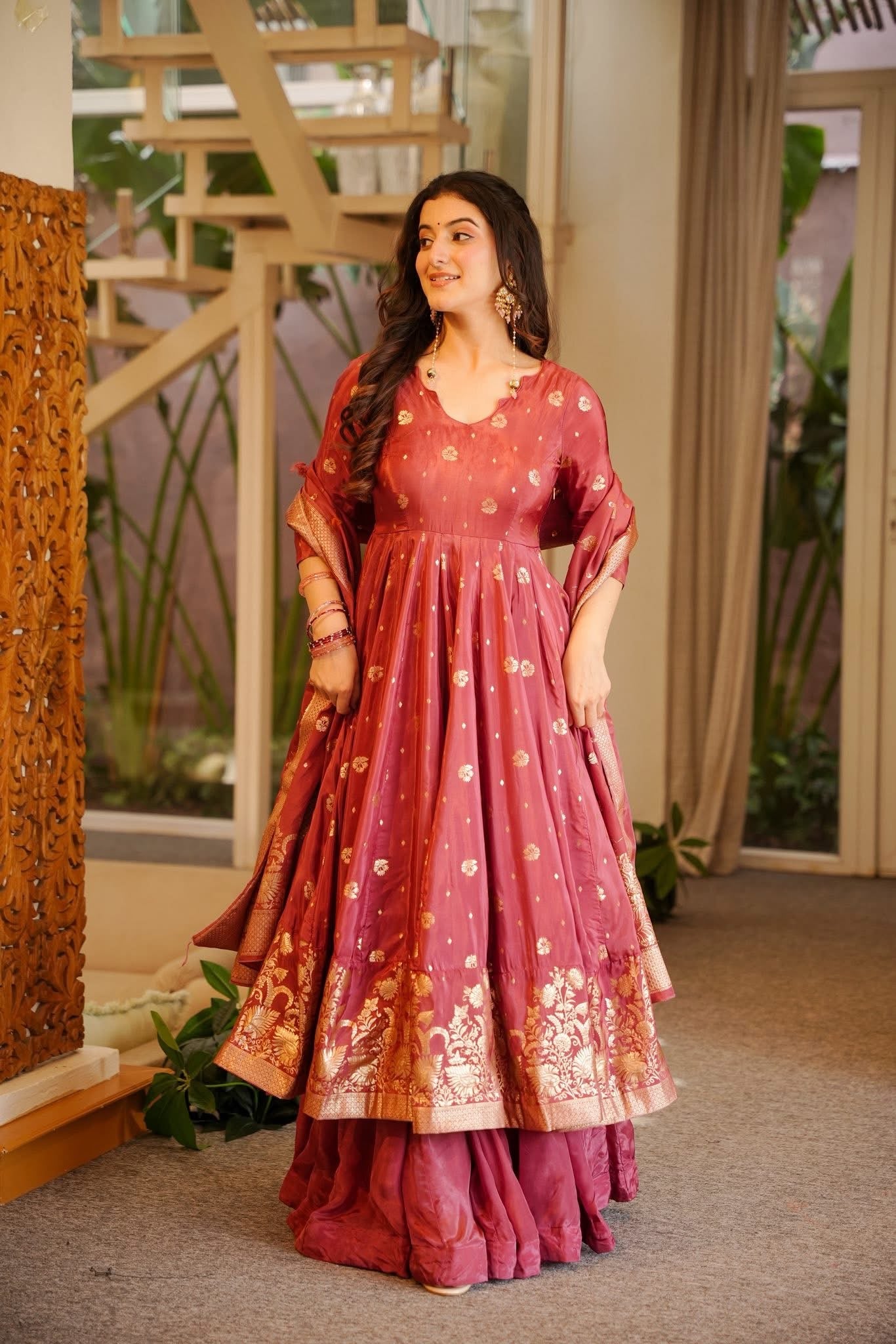 Suits Flowy Indian Dresses How To Dress For An Indian Wedding? Suits Flowy Indian Dresses How To Dress For An Indian Wedding?