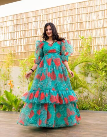 Ananya Panday's floral sari by Dohr India can find space in any  bridesmaid's wardrobe | Vogue India